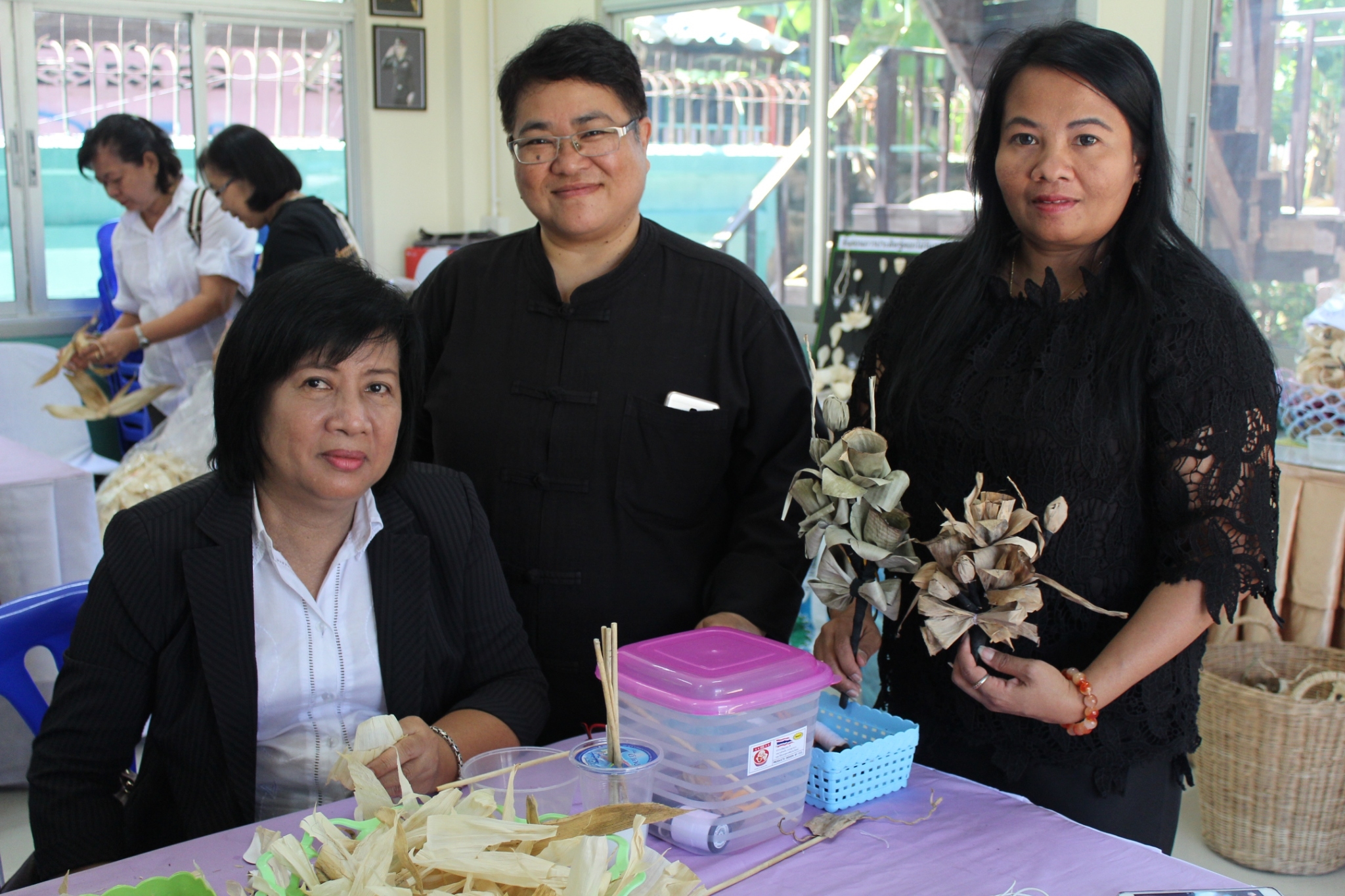 โครงการจิตอาสาประดิษฐ์ดอกไม้จันทน์พระราชทาน