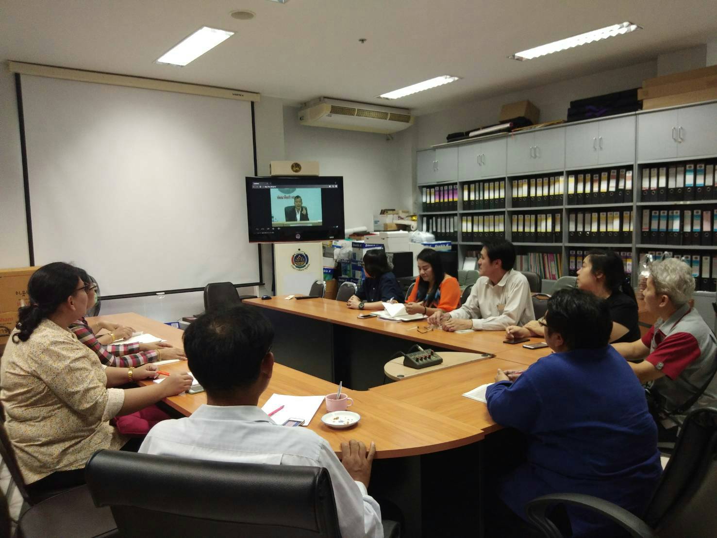 พช.สส. ร่วมรับฟังการประชุมกรมฯ ผ่านระบบ TV พช.
