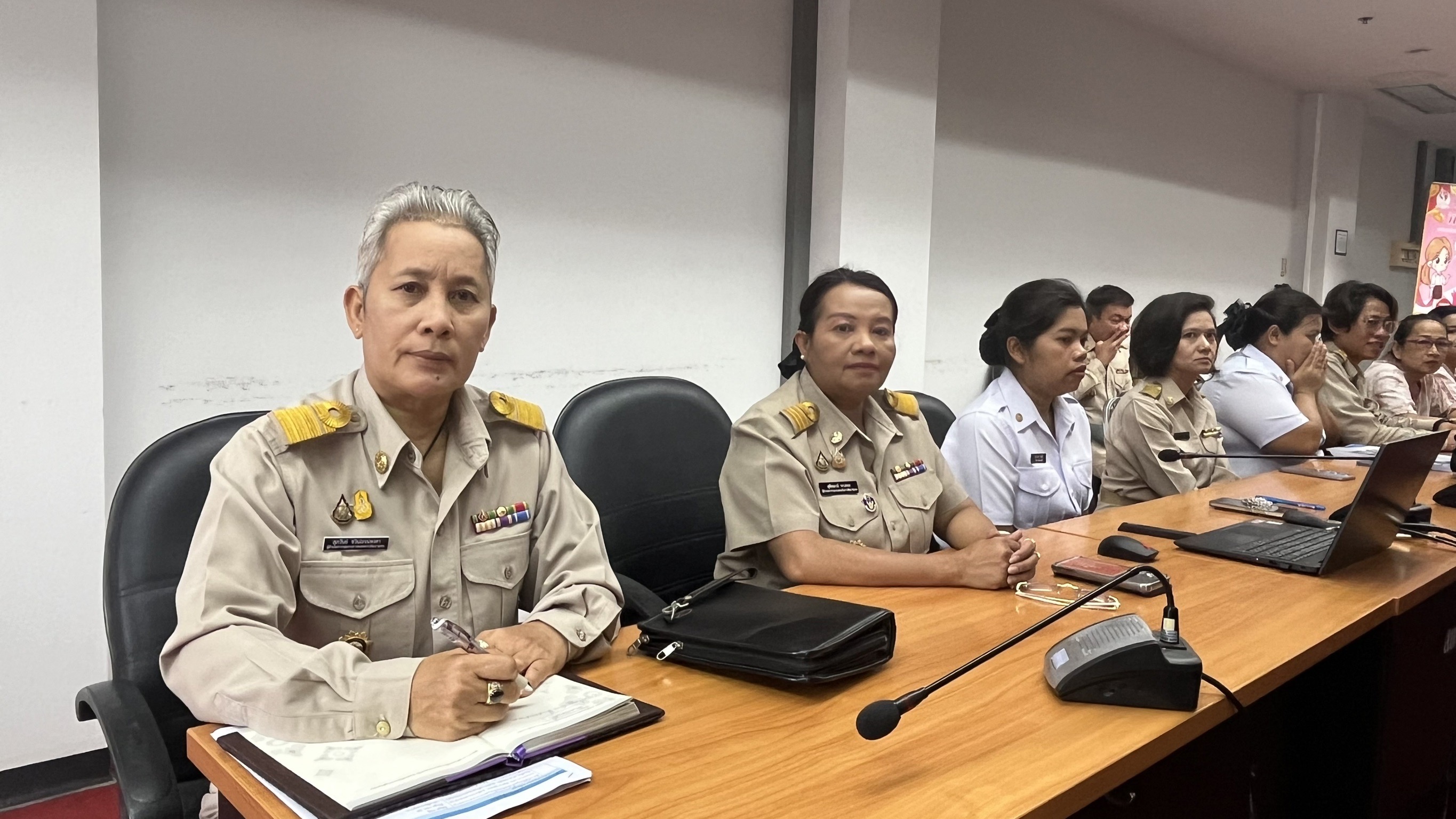 หัวหน้าผู้ตรวจ พช. ลงพื้นที่จังหวัดสมุทรสงครามคัดเลือกคนกองทุนพัฒนาบทบาทสตรีดีเด่นระดับเขตตรวจราชการ ประจำปี 2567