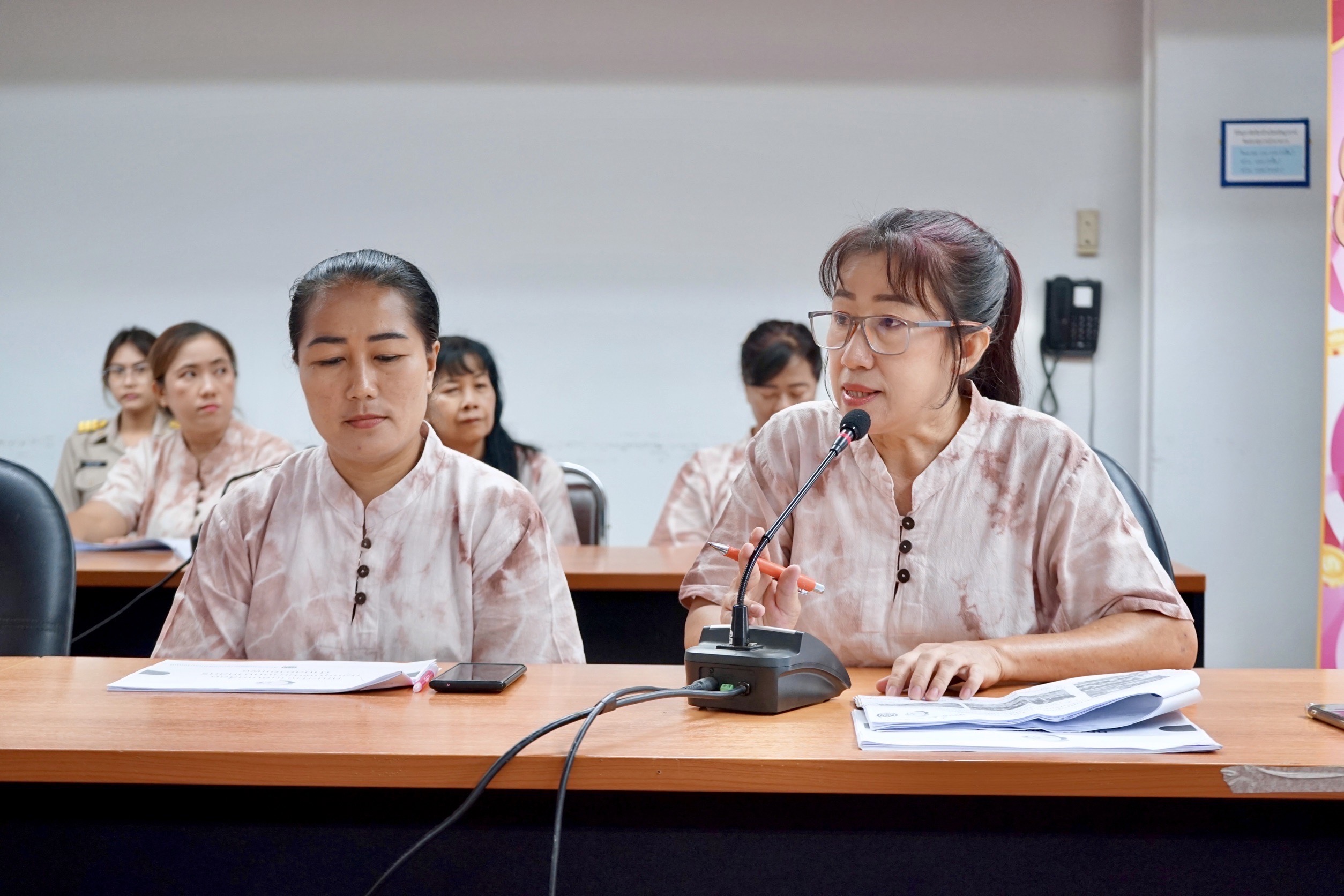 หัวหน้าผู้ตรวจ พช. ลงพื้นที่จังหวัดสมุทรสงครามคัดเลือกคนกองทุนพัฒนาบทบาทสตรีดีเด่นระดับเขตตรวจราชการ ประจำปี 2567