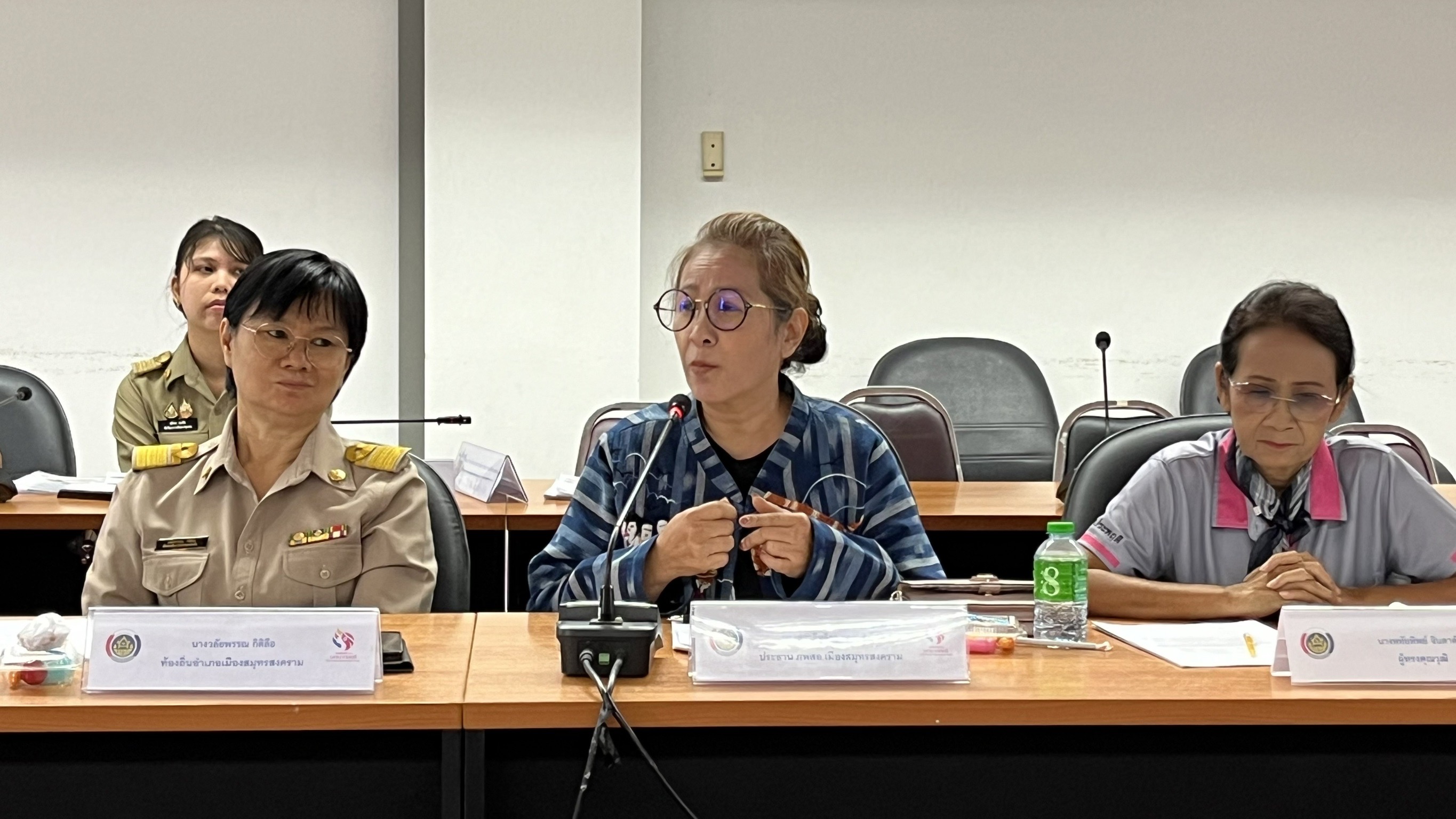 หัวหน้าผู้ตรวจ พช. ลงพื้นที่จังหวัดสมุทรสงครามคัดเลือกคนกองทุนพัฒนาบทบาทสตรีดีเด่นระดับเขตตรวจราชการ ประจำปี 2567