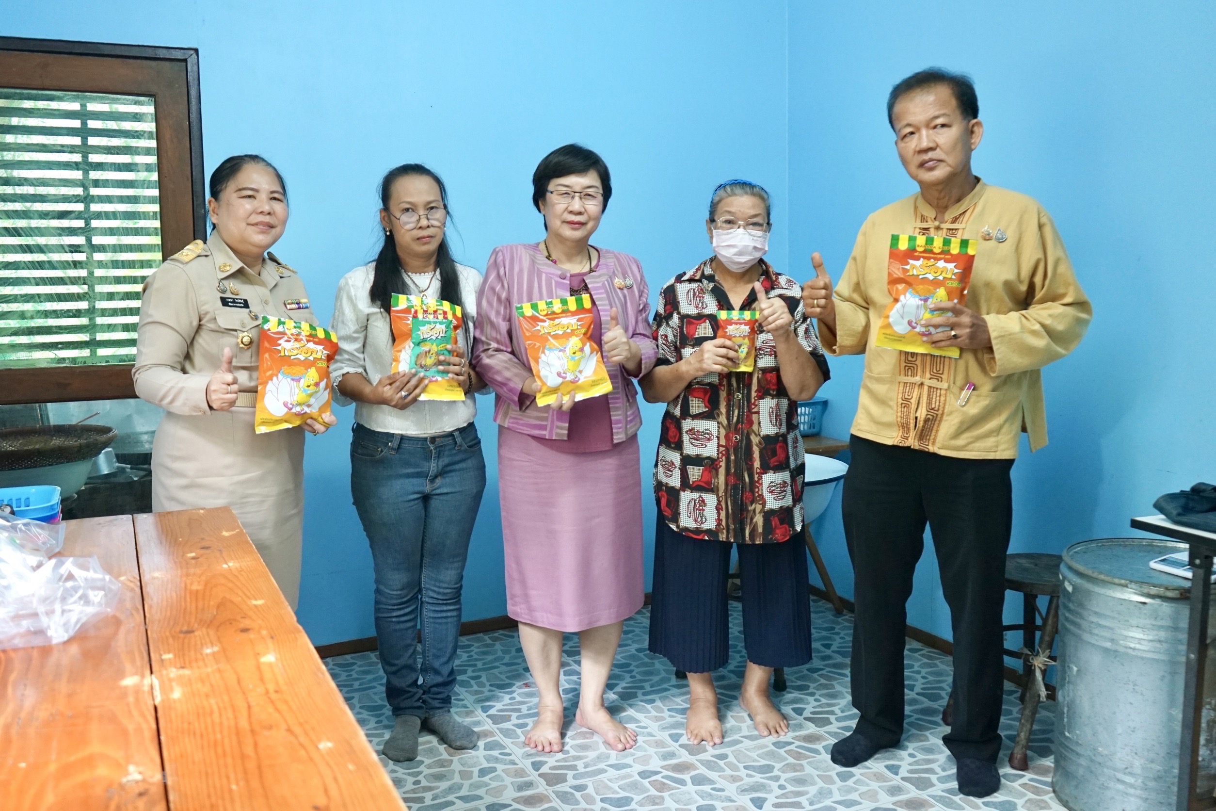 คณะกรรมการคัดเลือกคนกองทุนพัฒนาบทบาทสตรีดีเด่นระดับเขตตรวจราชการ ลงพื้นที่ติดตามและคัดเลือกฯ ในพื้นที่จังหวัดสมุทรสงคราม