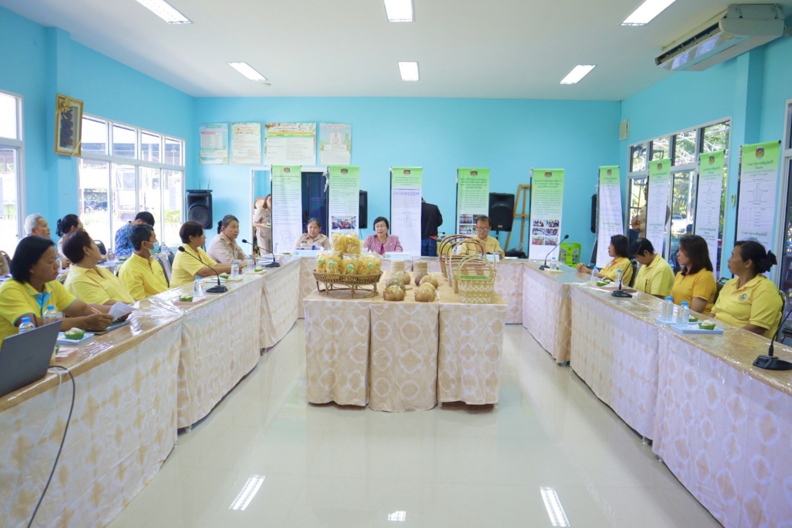 หัวหน้าผู้ตรวจ พช. ลงพื้นที่คัดเลือกสารสนเทศตำบลต้นแบบเพื่อพัฒนาคุณภาพชีวิต ระดับเขตตรวจราชการ ประจำปีงบประมาณ พ.ศ. 2567 ณ องค์การบริหารส่วนตำบลบางคนที อำเภอบางคนที จังหวัดสมุทรสงคราม