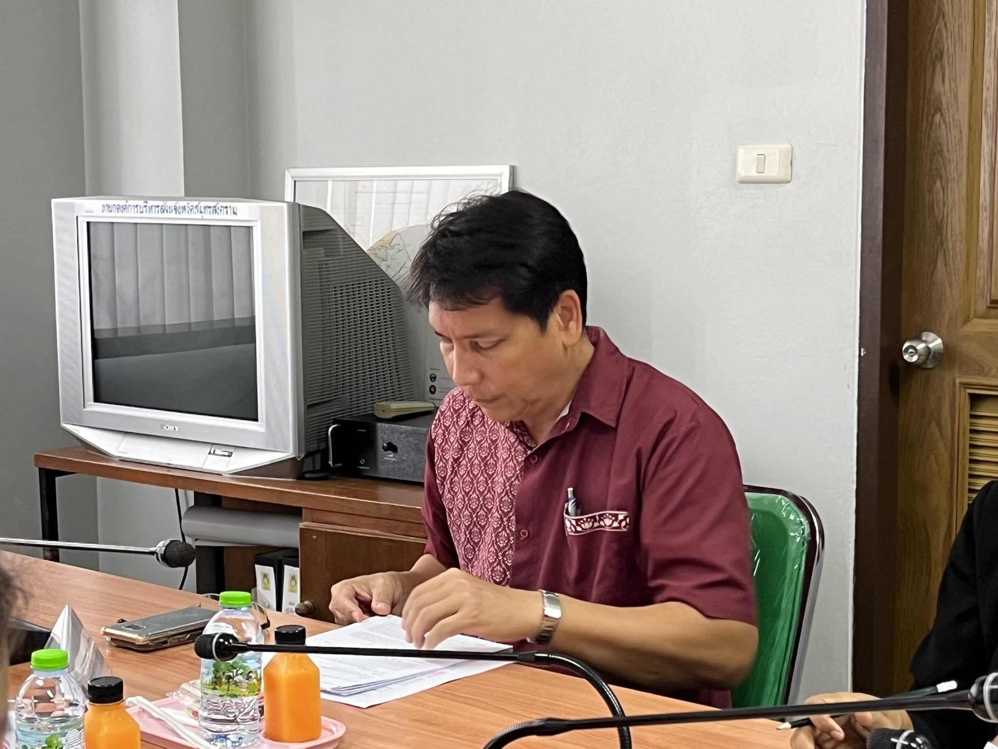 พช.สมุทรสงคราม ดำเนินการประชุมคณะกรรมการพิจารณาคัดเลือกสตรีดีเด่นการขับเคลื่อนนโยบายกระทรวงไทยประจำปี 2567