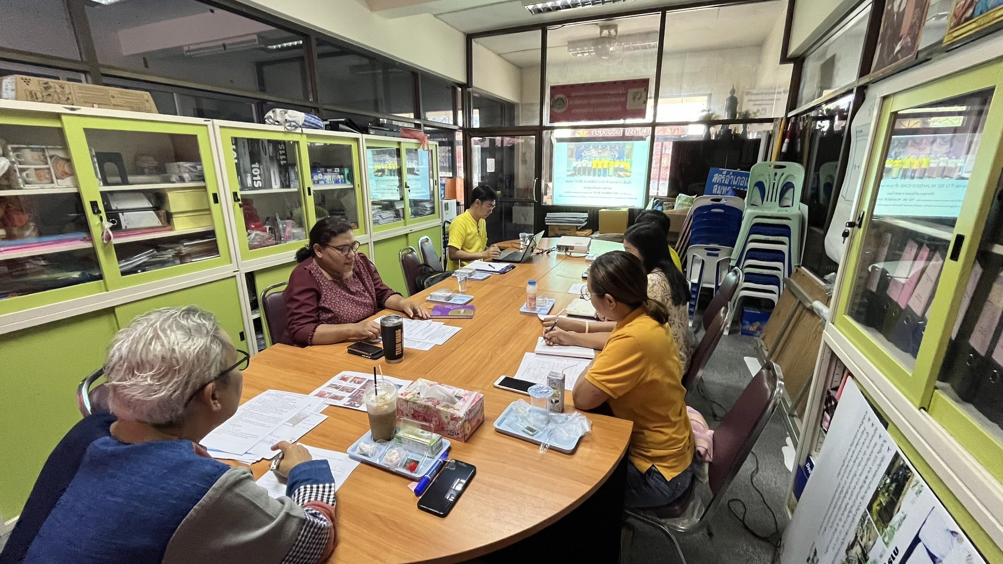 พช.สมุทรสงคราม ดำเนินการประชุมเตรียมความพร้อมการเข้าร่วมงานมหกรรมรวมพลสมาชิก TO BE NUMBER ONE ประจำปี 2567