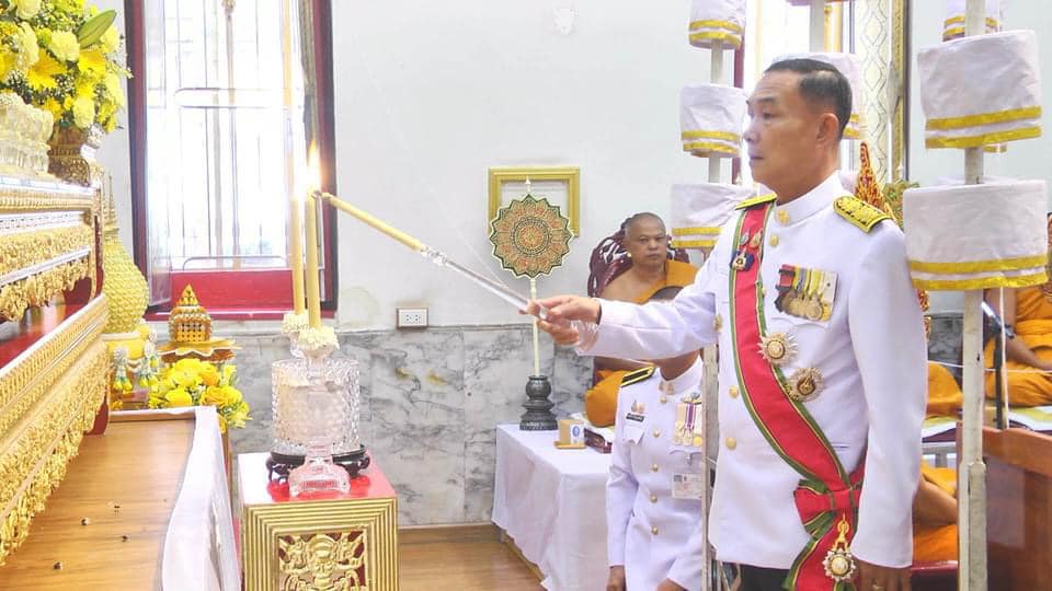 พช.สมุทรสงคราม ร่วมพิธีเวียนเทียนสมโภชน้ำพระพุทธมนต์ศักดิ์สิทธิ์ เนื่องในโอกาสมหามงคลเฉลิมพระชนมพรรษา 6 รอบ 28 กรกฎาคม 2567