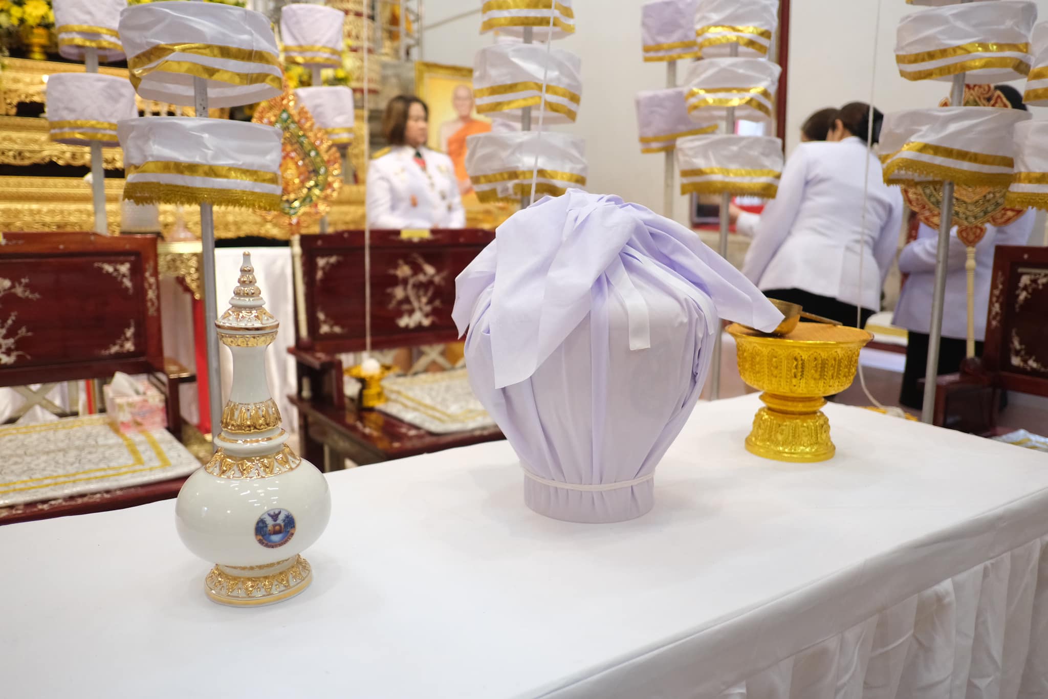 พช.สมุทรสงคราม ร่วมพิธีเวียนเทียนสมโภชน้ำพระพุทธมนต์ศักดิ์สิทธิ์ เนื่องในโอกาสมหามงคลเฉลิมพระชนมพรรษา 6 รอบ 28 กรกฎาคม 2567