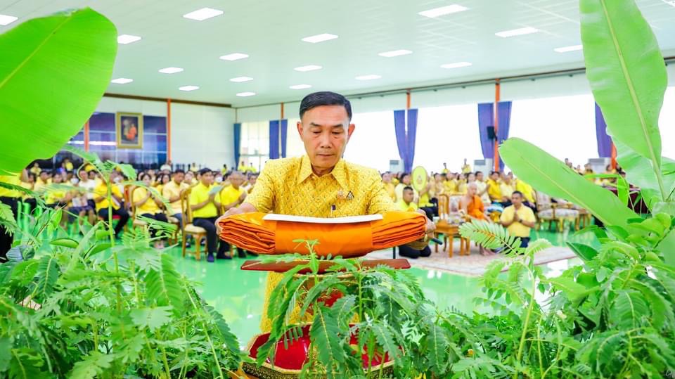 พช.สมุทรสงคราม ร่วมพิธีมอบเทียนพรรษาและพิธีทอดผ้าป่าต้นไม้พืชผลกินได้ “ชาวแม่กลอง รวมพลังชาวประชา ปลูกกล้วยน้ำว้า เฉลิมพระเกียรติพระบาทสมเด็จพระเจ้าอยู่หัว” และกิจกรรม “พลังบวร รวมใจ 1 วัด 1 ถนน ปลูกพืชผลกินได้” เนื่องในโอกาสมหามงคลเฉลิมพระชนมพรรษา 6 รอบ 28 กรกฎาคม 2567