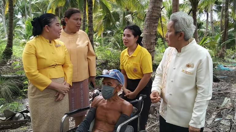 พช.สมุทรสงคราม ดำเนินกิจกรรม “ศุกร์อาสา พัฒนาชุมชน”