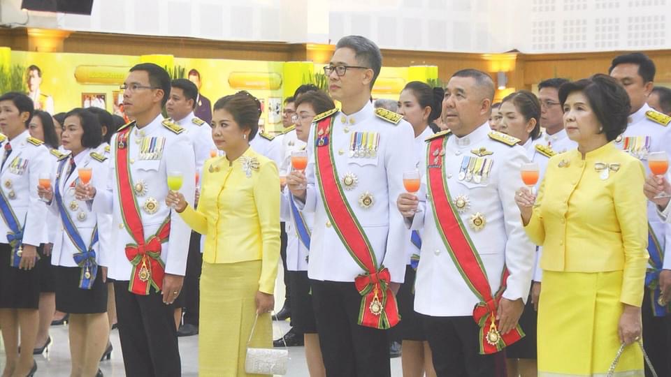 พช.สมุทรสงคราม ร่วมงานสโมสรสันนิบาต เฉลิมพระเกียรติพระบาทสมเด็จพระเจ้าอยู่หัว เนื่องในโอกาสพระราชพิธีมหามงคลเฉลิมพระชนมพรรษา 6 รอบ 28 กรกฎาคม 2567 จังหวัดสมุทรสงคราม