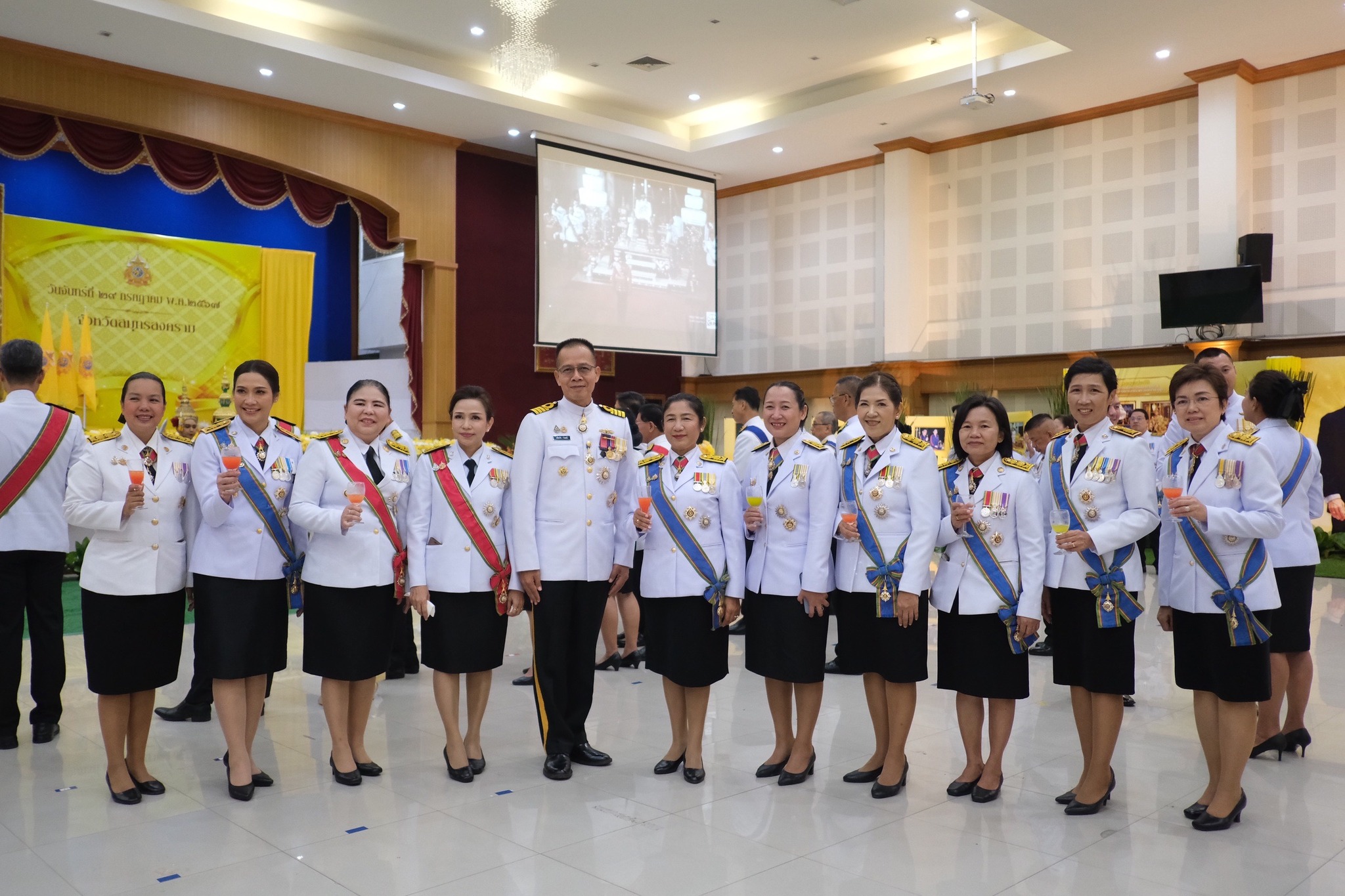 พช.สมุทรสงคราม ร่วมงานสโมสรสันนิบาต เฉลิมพระเกียรติพระบาทสมเด็จพระเจ้าอยู่หัว เนื่องในโอกาสพระราชพิธีมหามงคลเฉลิมพระชนมพรรษา 6 รอบ 28 กรกฎาคม 2567 จังหวัดสมุทรสงคราม