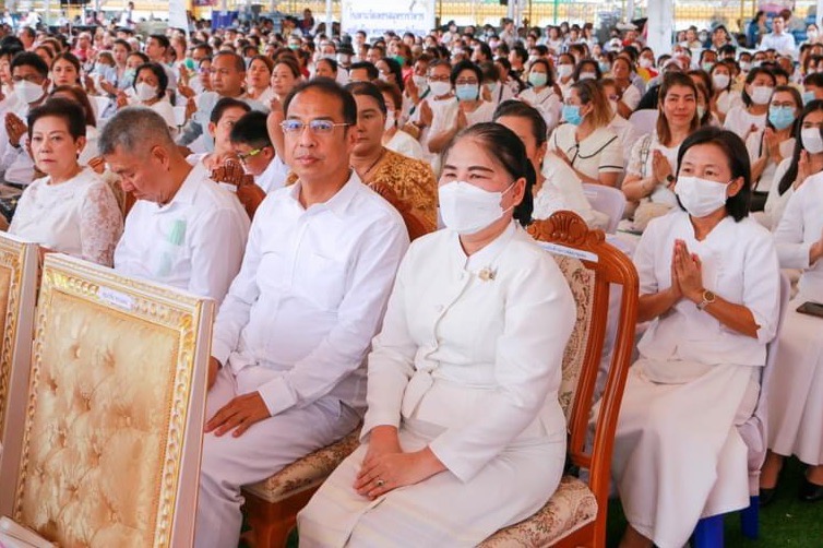 พช.สมุทรสงคราม ร่วมพิธีเททองหล่อหลวงพ่อบ้านแหลมองค์จำลองใหญ่ที่สุดในโลก วาระที่ 3