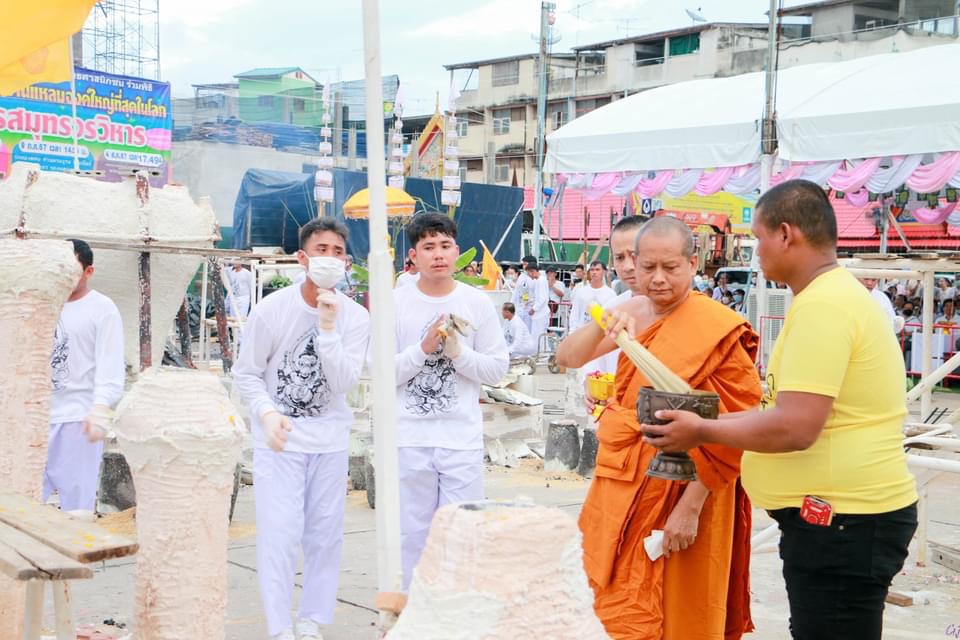 พช.สมุทรสงคราม ร่วมพิธีเททองหล่อหลวงพ่อบ้านแหลมองค์จำลองใหญ่ที่สุดในโลก วาระที่ 3