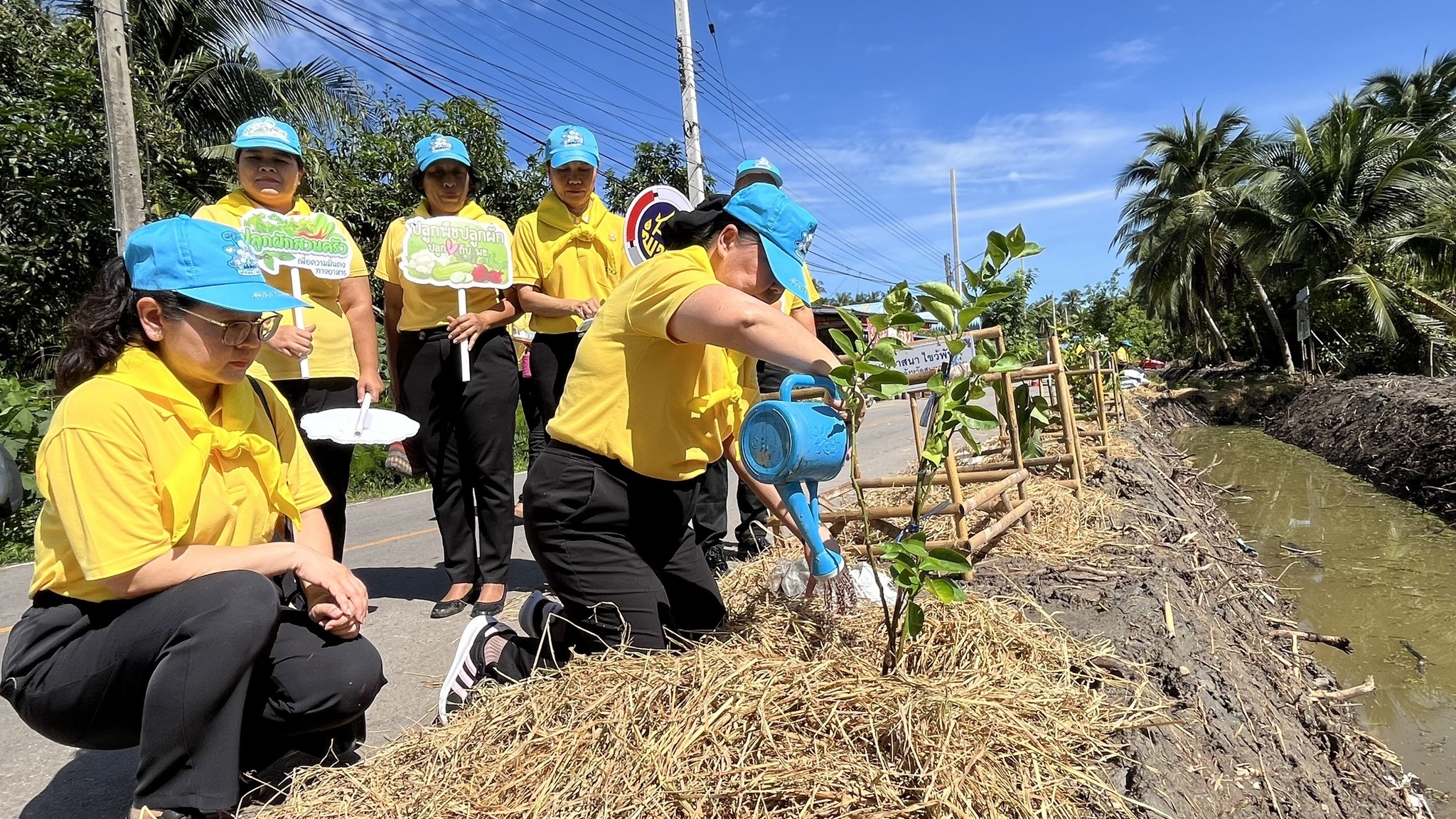 พช.สมุทรสงคราม จัดโครงการการขับเคลื่อนกิจกรรมต่อยอดและขยายผลการน้อมนำแนวพระราชดำริของสมเด็จพระกนิษฐาธิราชเจ้ากรมสมเด็จพระเทพรัตนราชสุดาฯ สยามบรมราชกุมารี