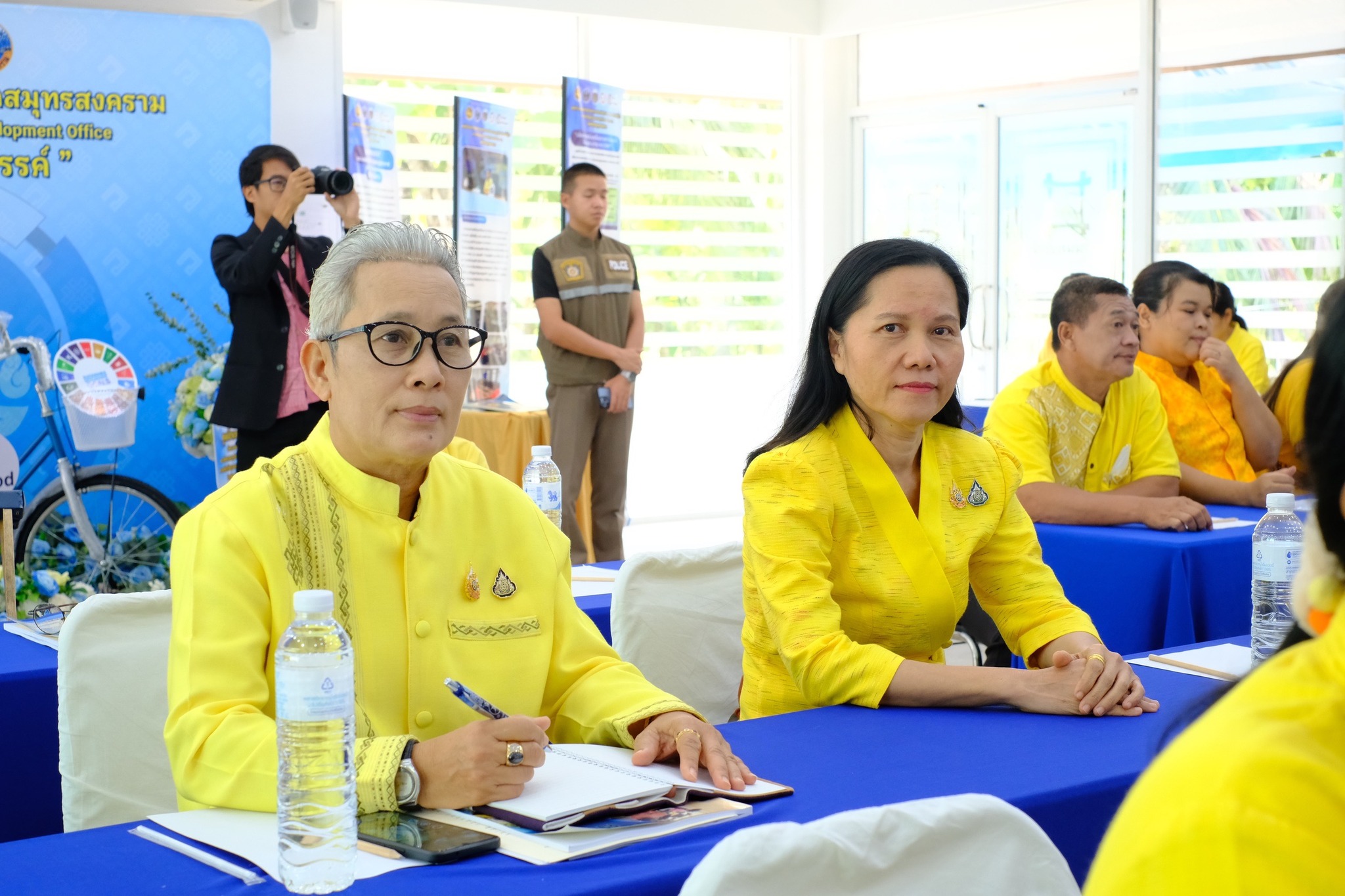 จังหวัดสมุทรสงคราม ดำเนินโครงการมหกรรมความสำเร็จการขจัดความยากจนและพัฒนาคนทุกช่วงวัยอย่างยั่งยืน ตามหลักปรัชญาของเศรษฐกิจพอเพียง