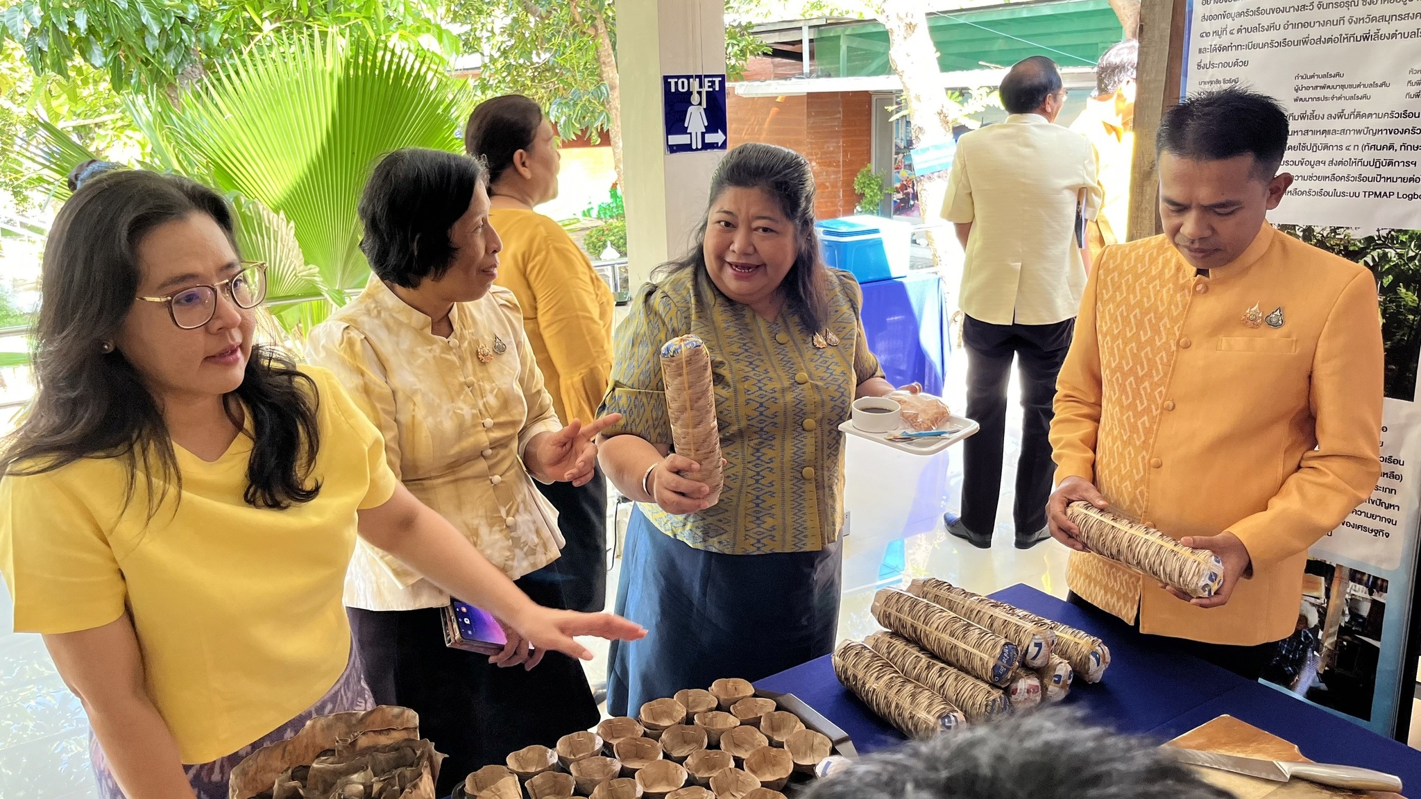 จังหวัดสมุทรสงคราม ดำเนินโครงการมหกรรมความสำเร็จการขจัดความยากจนและพัฒนาคนทุกช่วงวัยอย่างยั่งยืน ตามหลักปรัชญาของเศรษฐกิจพอเพียง