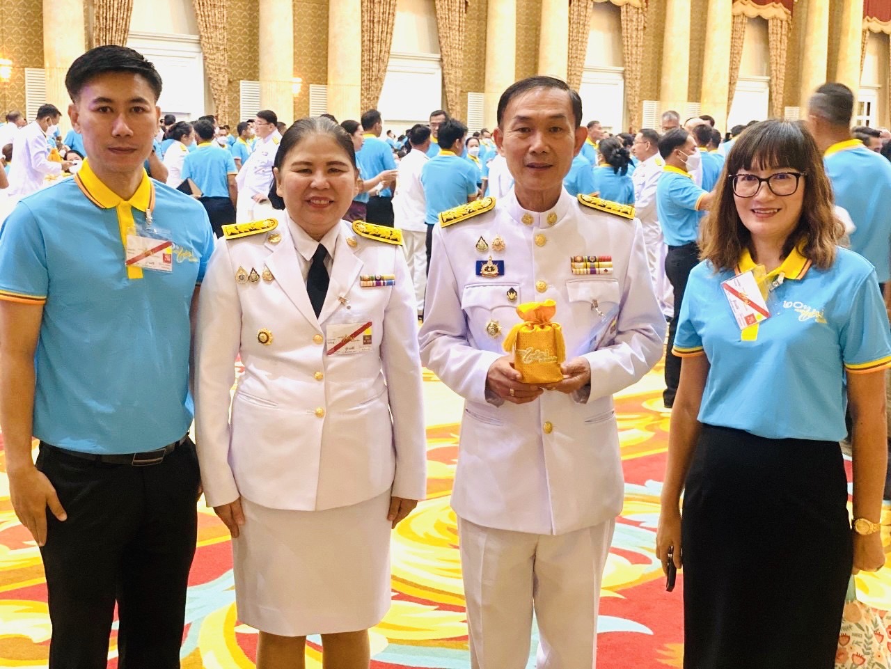จังหวัดสมุทรสงคราม เฝ้าฯ รับเสด็จพระบาทสมเด็จพระเจ้าอยู่หัว และสมเด็จพระนางเจ้าฯ พระบรมราชินี เสด็จฯ เนื่องในโอกาสทรงเป็นประธานในงานมหกรรมกองทุนแม่ของแผ่นดิน ประจำปี 2567