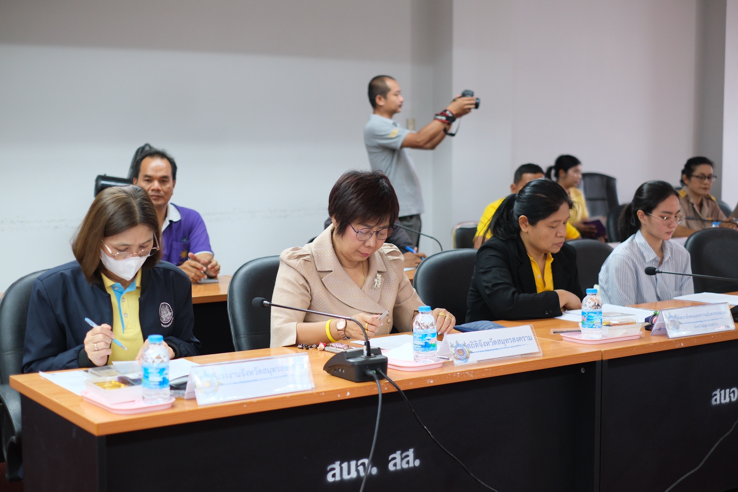 พช.สมุทรสงคราม ดำเนินการประชุมคณะทำงานบริหารการจัดเก็บและใช้ประโยชน์ข้อมูลความจำเป็นพื้นฐาน (จปฐ.) และการนำเสนอผลการจัดเก็บและรับรองคุณภาพ จปฐ. ระดับจังหวัด