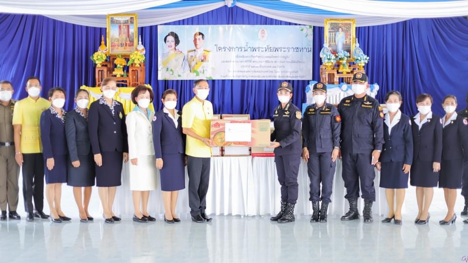 พช.สมุทรสงคราม ร่วมพิธีเลี้ยงอาหารกลางวันแก่ผู้ต้องขังหญิงเรือนจำกลางสมุทรสงคราม เพื่อเฉลิมพระเกียรติพระบาทสมเด็จพระเจ้าอยู่หัว และสมเด็จพระนางเจ้าสิริกิติ์ พระบรมราชินีนาถ พระบรมราชชนนีพันปีหลวง
