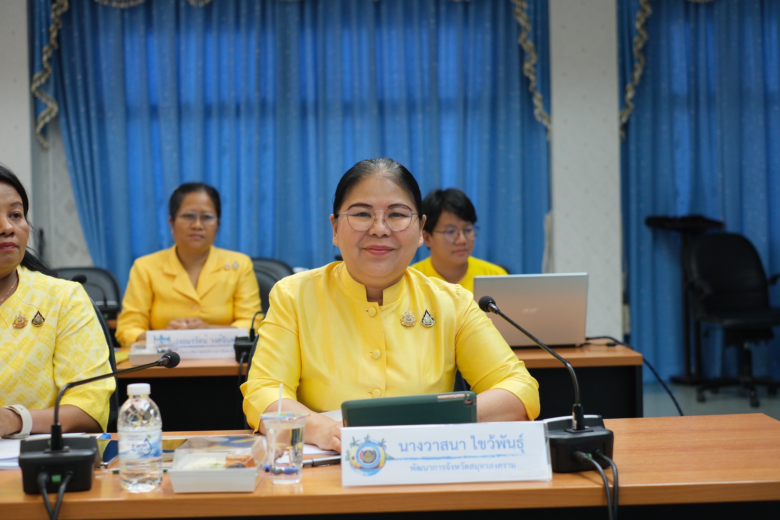 พช.สมุทรสงคราม ดำเนินการประชุมขี้แจงการดำเนินงานตามโครงการคัดสรรสุดยอดหนึ่งตำบล หนึ่งผลิตภัณฑ์ไทย ปี พ.ศ. 2567 (OTOP Product Champion : OPC)