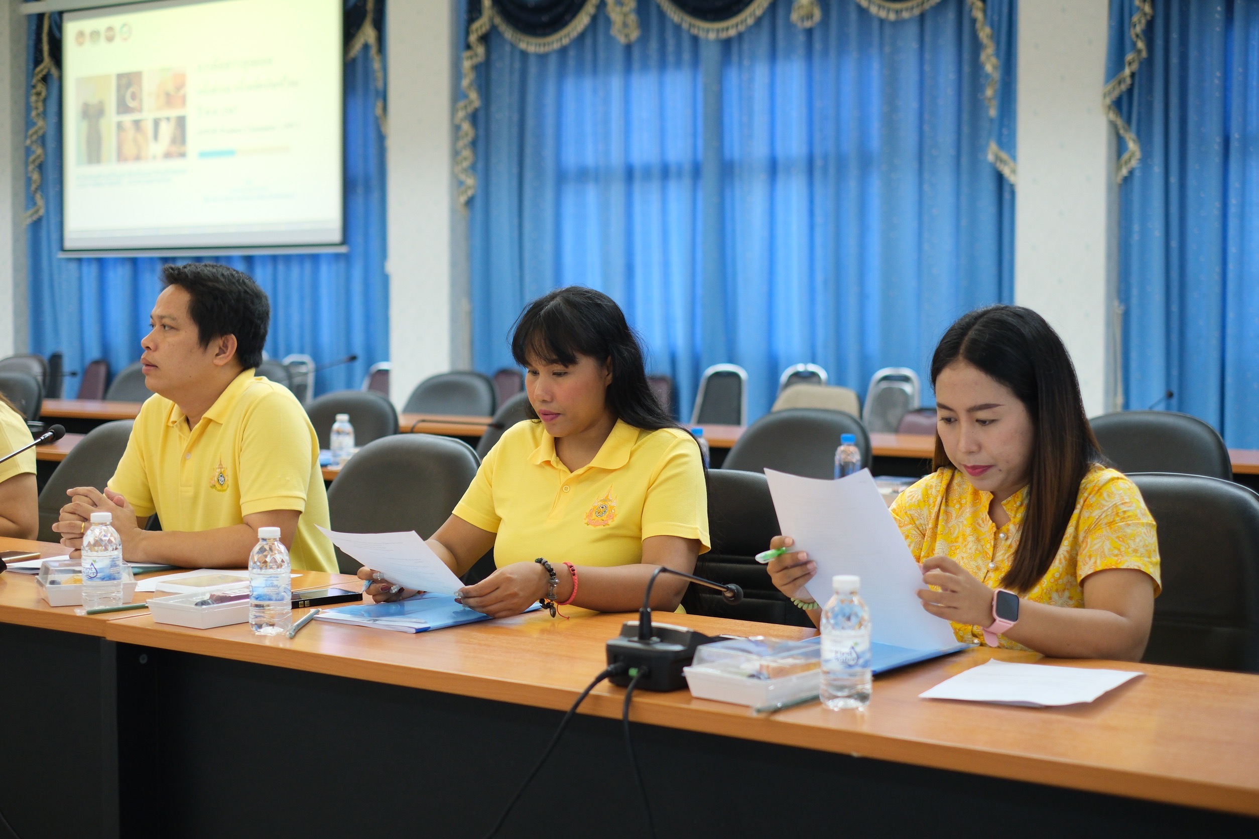 พช.สมุทรสงคราม ดำเนินการประชุมขี้แจงการดำเนินงานตามโครงการคัดสรรสุดยอดหนึ่งตำบล หนึ่งผลิตภัณฑ์ไทย ปี พ.ศ. 2567 (OTOP Product Champion : OPC)