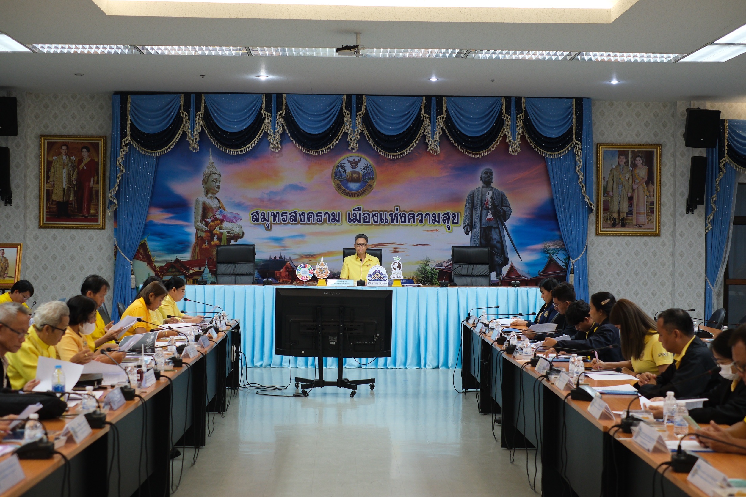 พช.สมุทรสงคราม ดำเนินการประชุมขี้แจงการดำเนินงานตามโครงการคัดสรรสุดยอดหนึ่งตำบล หนึ่งผลิตภัณฑ์ไทย ปี พ.ศ. 2567 (OTOP Product Champion : OPC)