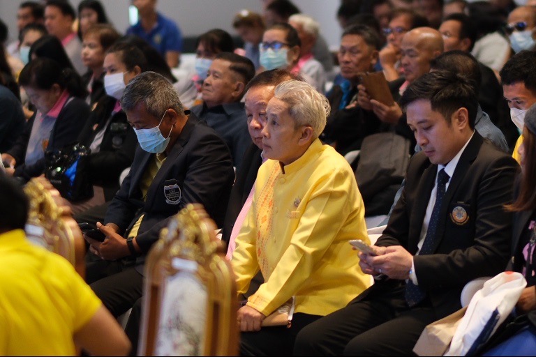 พช.สมุทรสงคราม จัดมหกรรมแก้หนี้ สร้างวิถีแห่งความเป็นธรรรม ครั้งที่ 72 จังหวัดมุทรสงคราม