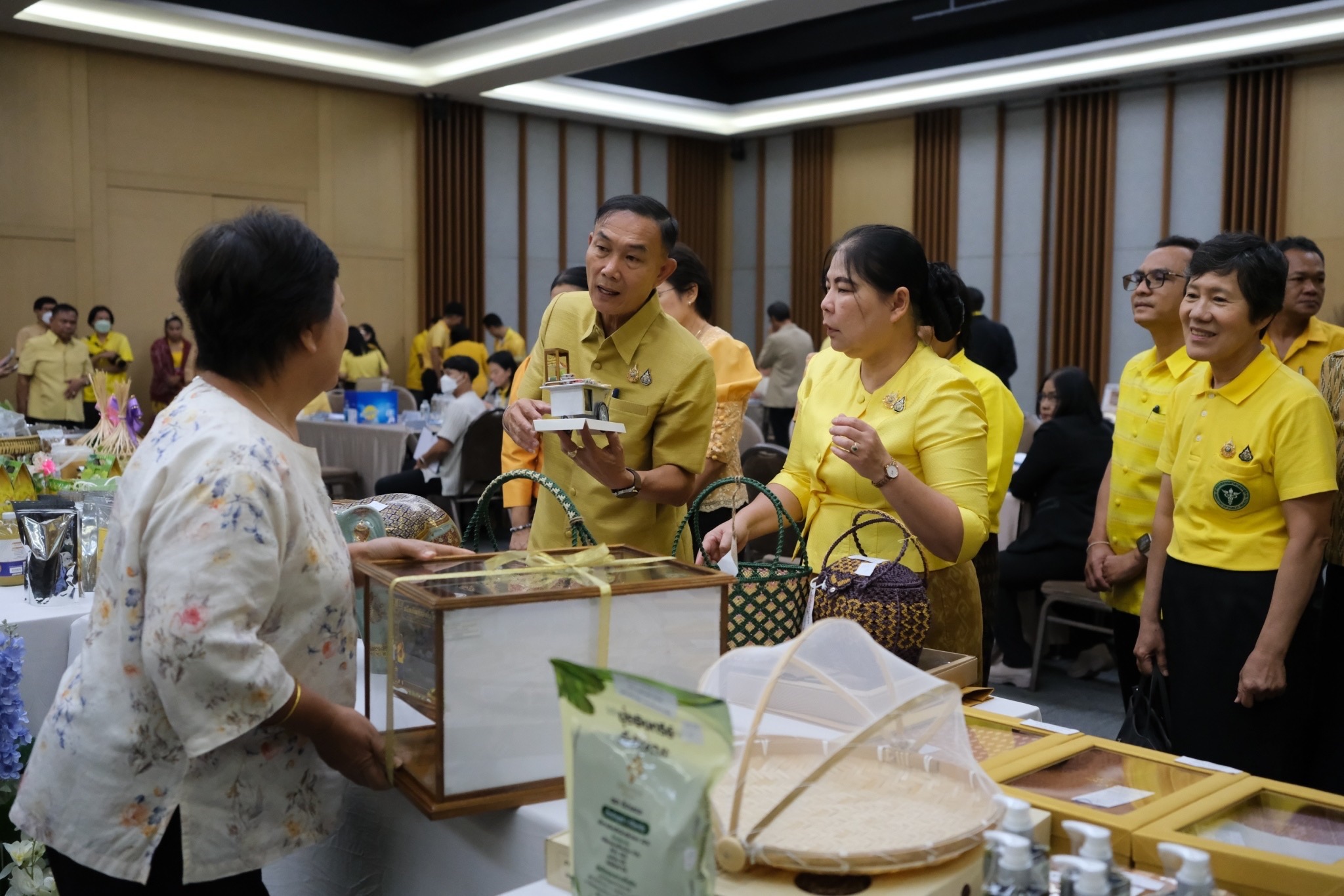 พช.สมุทรสงคราม ดำเนินโครงการคัดสรรสุดยอดหนึ่งตำบล หนึ่งผลิตภัณฑ์ไทย ปี พ.ศ. 2567 (OTOP Product Champion : OPC) จังหวัดสมุทรสงคราม