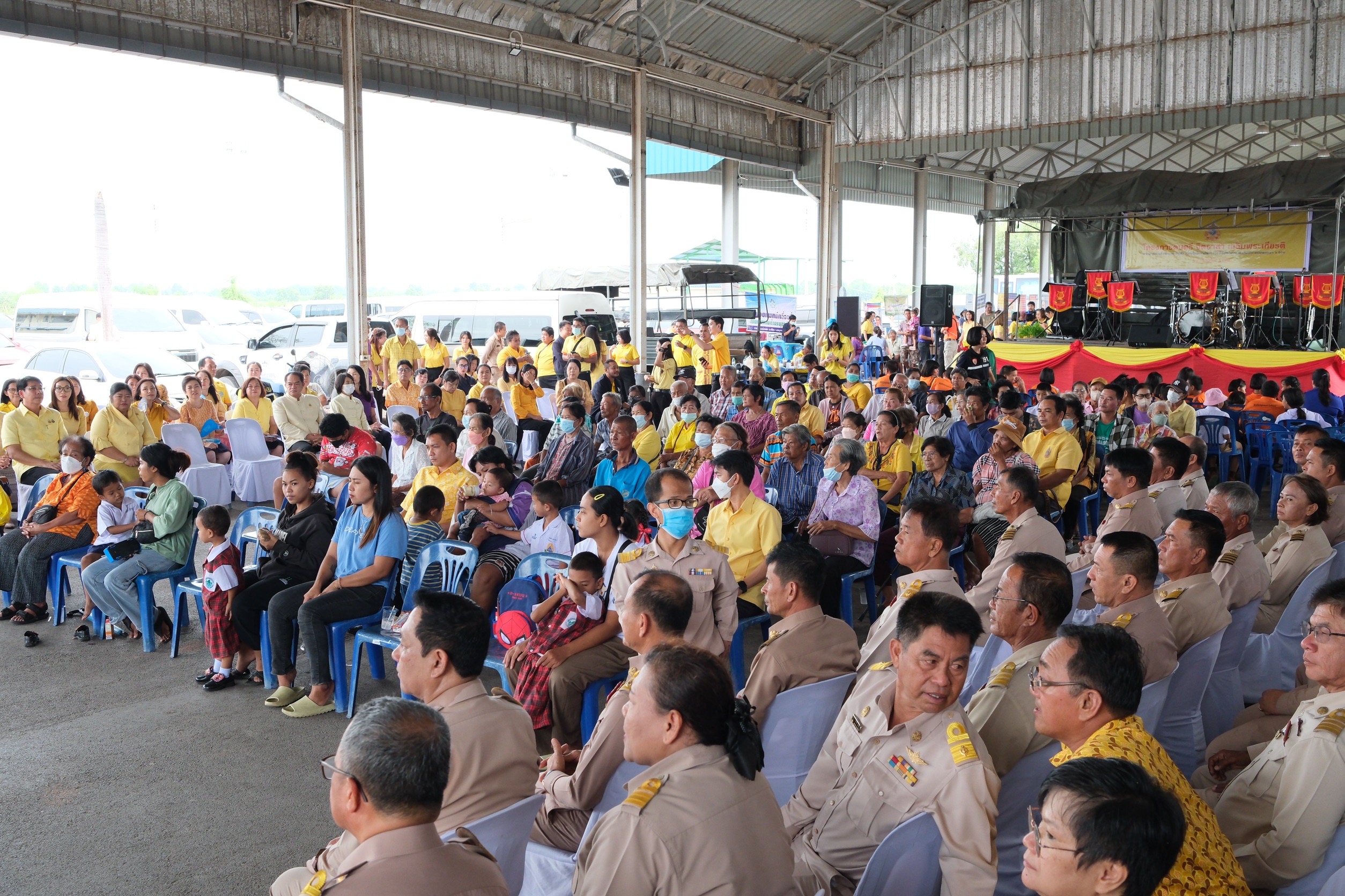 พช.สมุทรสงคราม ร่วมโครงการเสริมสร้างความจงรักภักดีต่อสถาบัน บำบัดทุกข์ บำรุงสุข สร้างรอยยิ้มให้ประชาชน ประจำปีงบประมาณ พ.ศ. 2567 และหน่วยบริการจังหวัดสมุทรสงครามเคลื่อนที่ “บำบัดทุกข์ บำรุงสุข สร้างรอยยิ้มให้ประชาชน”