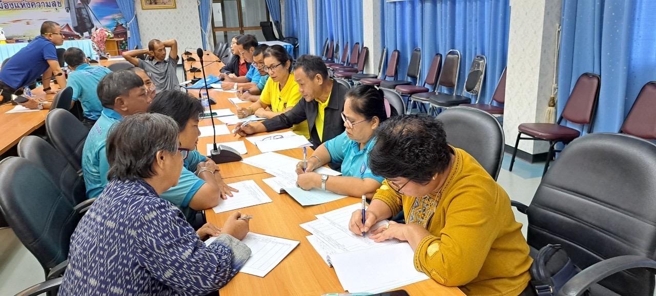 พช.สมุทรสงคราม ดำเนินโครงการประชุมเชิงปฏิบัติการเพิ่มประสิทธิภาพการขับเคลื่อนกองทุนหมู่บ้านและชุมชนเมือง จังหวัดสมุทรสงคราม