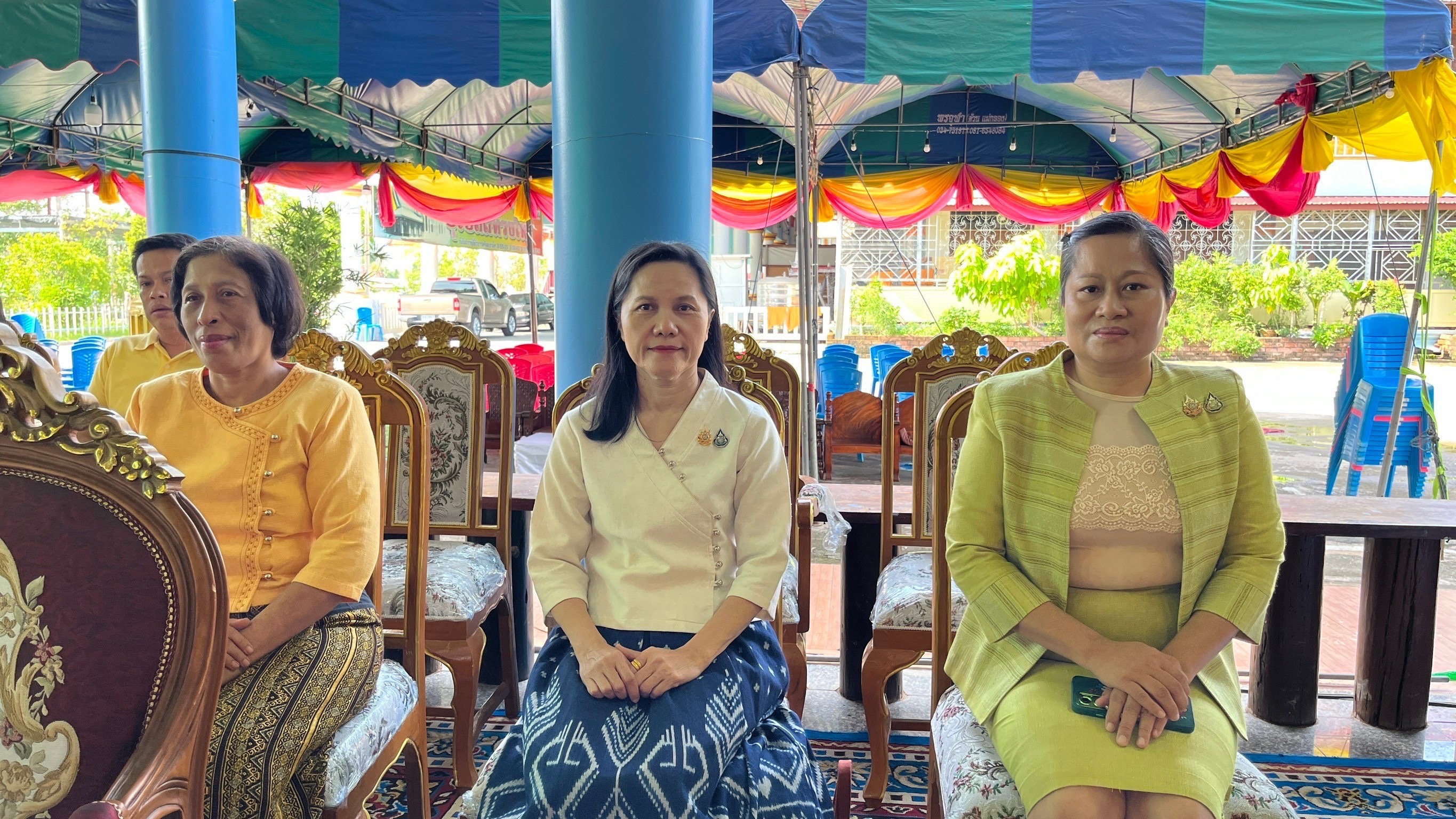 พช.สมุทรสงคราม ร่วมพิธีพุทธาภิเษกกระยาสารททิพย์ รุ่น “กินได้ชนะโรค”