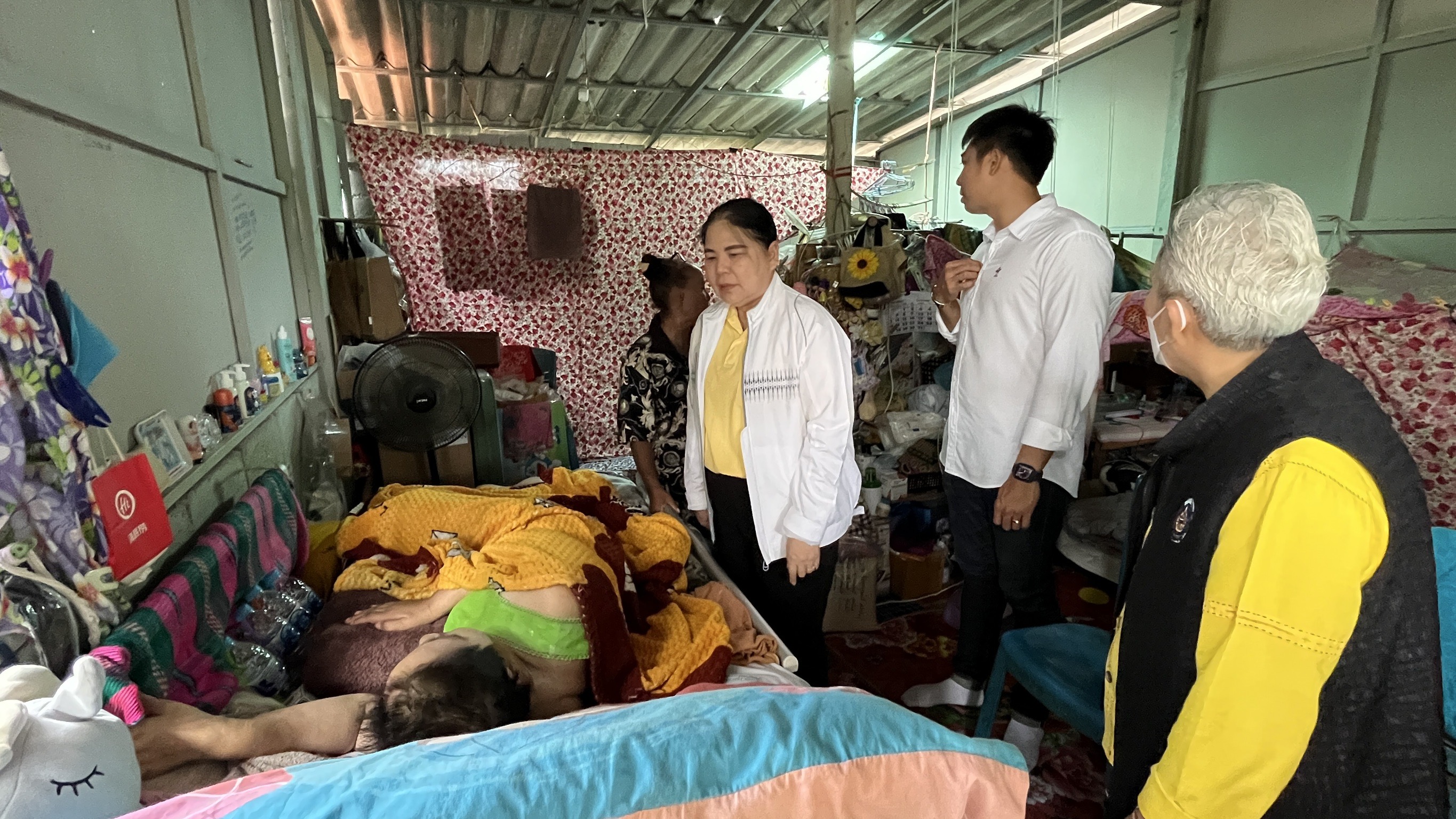 ศพจ.สมุทรสงคราม ลงพื้นที่ติดตามครัวเรือนกลุ่มเป้าหมายตกเกณฑ์ จปฐ./TPMAP ภายใต้ชื่อกิจกรรม โครงการ “ศุกร์อาสา พัฒนาชุมชน”