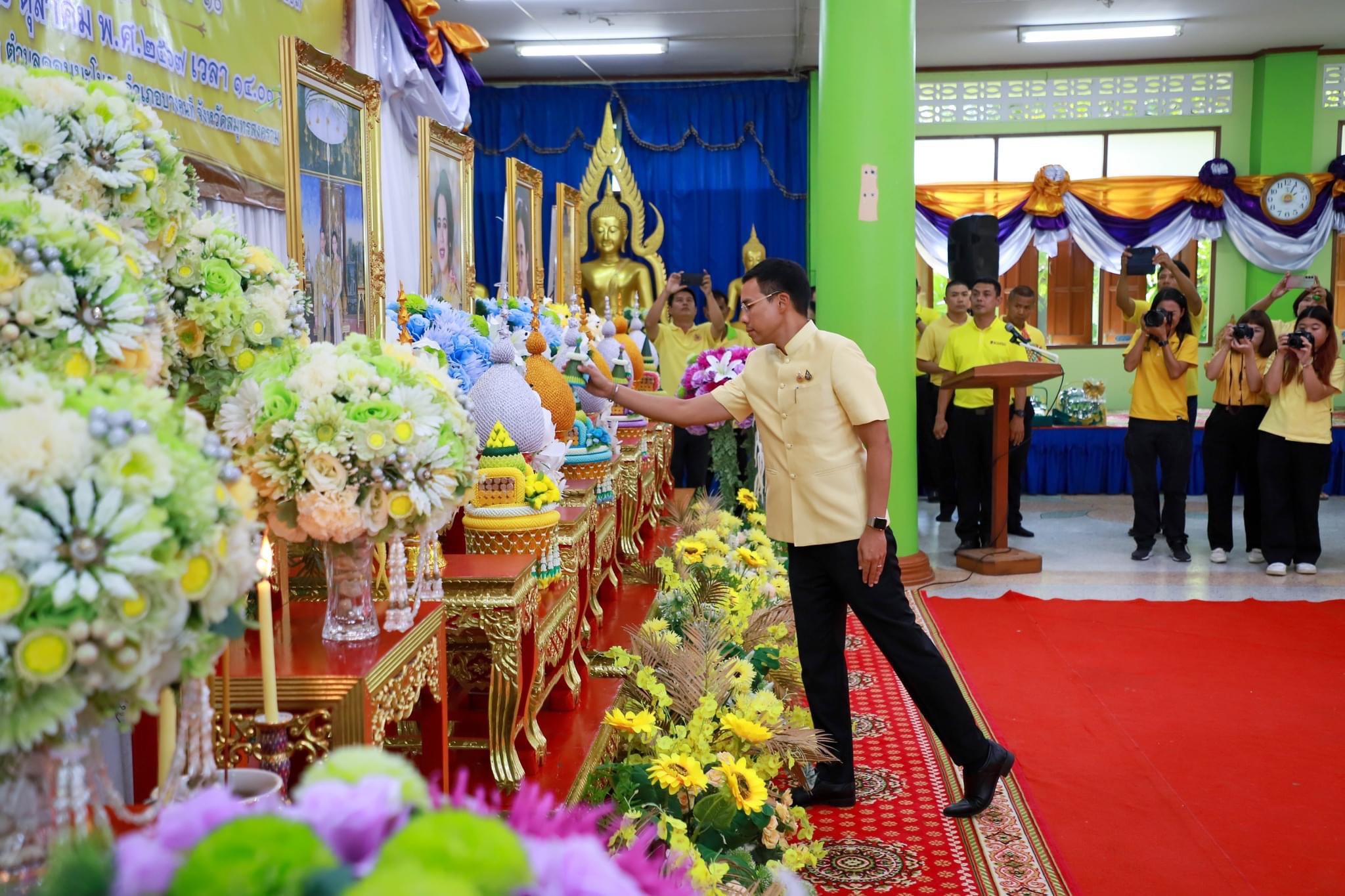 พช.สมุทรสงคราม ร่วมพิธีเจริญพระพุทธมนต์เฉลิมพระเกียรติถวายพระพรชัยมงคลแด่พระบาทสมเด็จพระเจ้าอยู่หัว เนื่องในโอกาสวันเฉลิมพระชนมพรรษา 6 รอบ 28 กรกฎาคม 2567