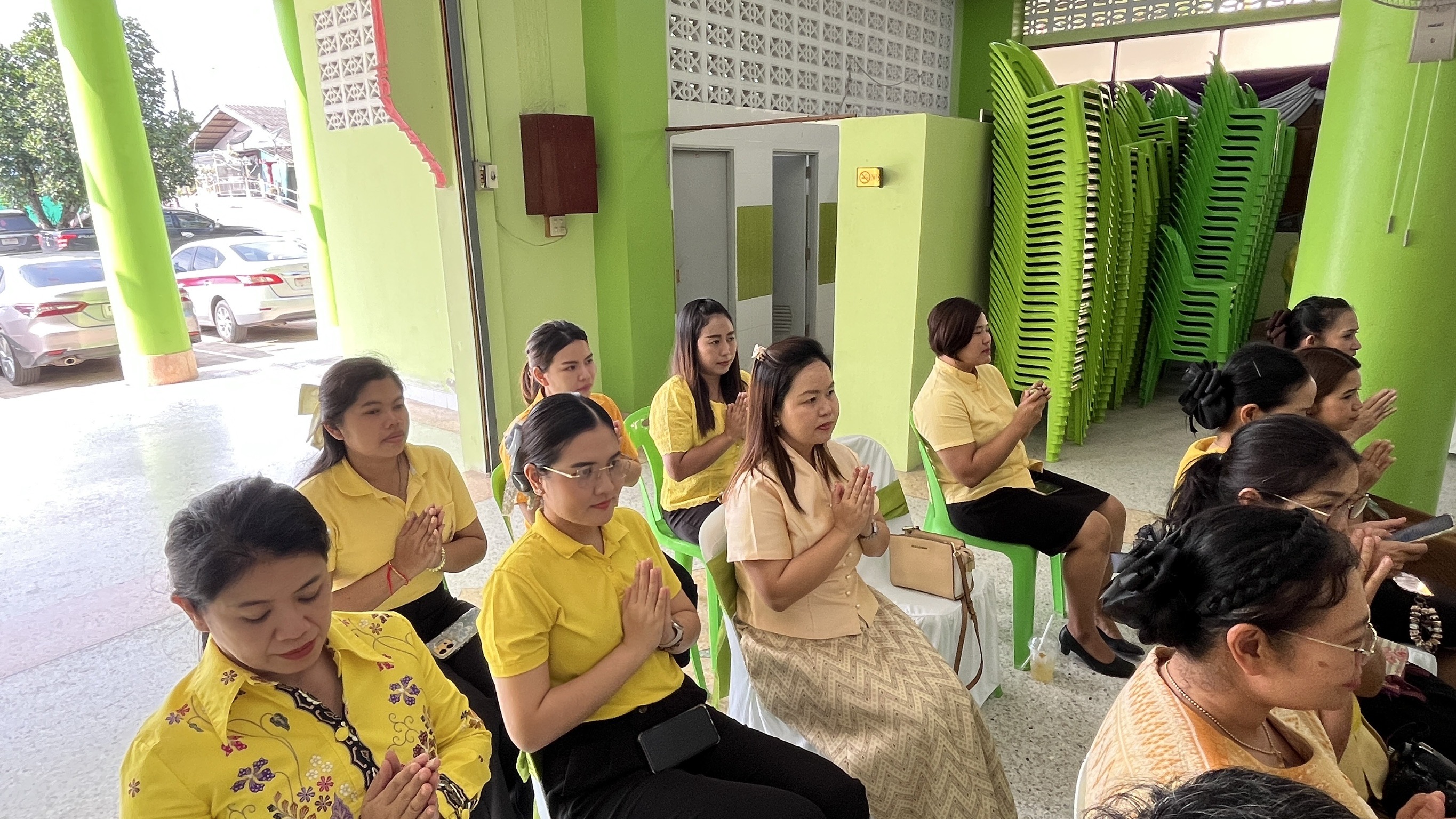 พช.สมุทรสงคราม ร่วมพิธีเจริญพระพุทธมนต์เฉลิมพระเกียรติถวายพระพรชัยมงคลแด่พระบาทสมเด็จพระเจ้าอยู่หัว เนื่องในโอกาสวันเฉลิมพระชนมพรรษา 6 รอบ 28 กรกฎาคม 2567