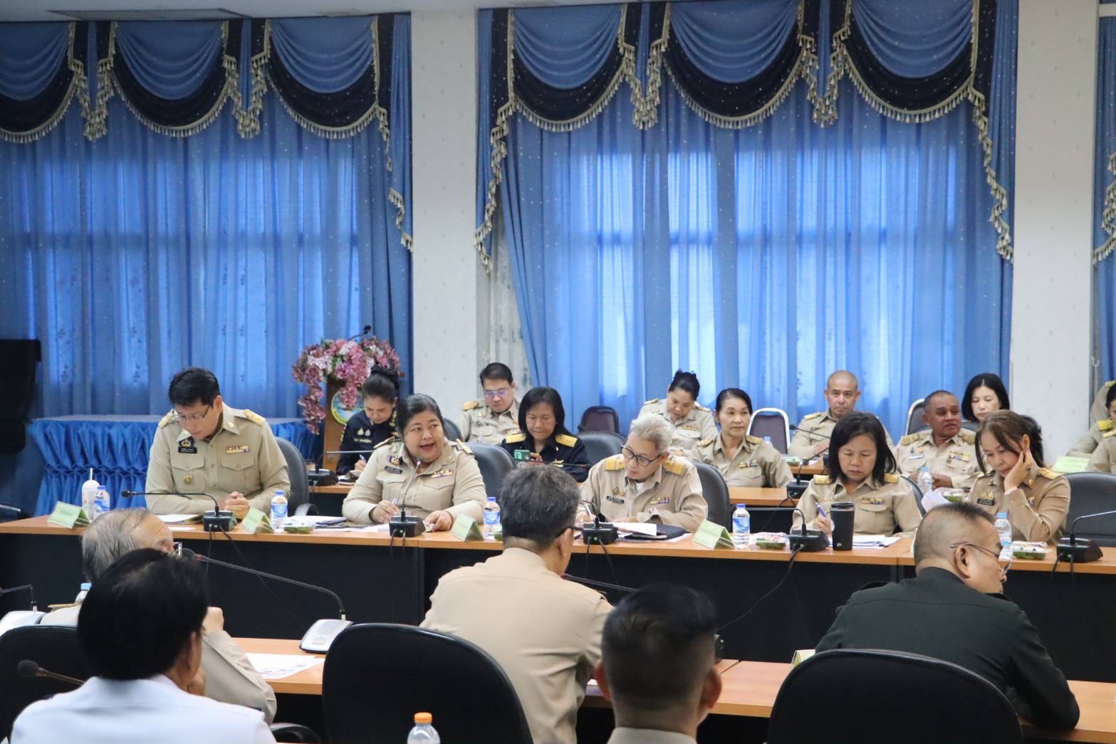 พช.สมุทรสงคราม ร่วมประชุมคณะกรมการจังหวัดและหัวหน้าส่วนราชการจังหวัดสมุทรสงคราม ประจำเดือนตุลาคม 2567 ครั้งที่ 10/2567
