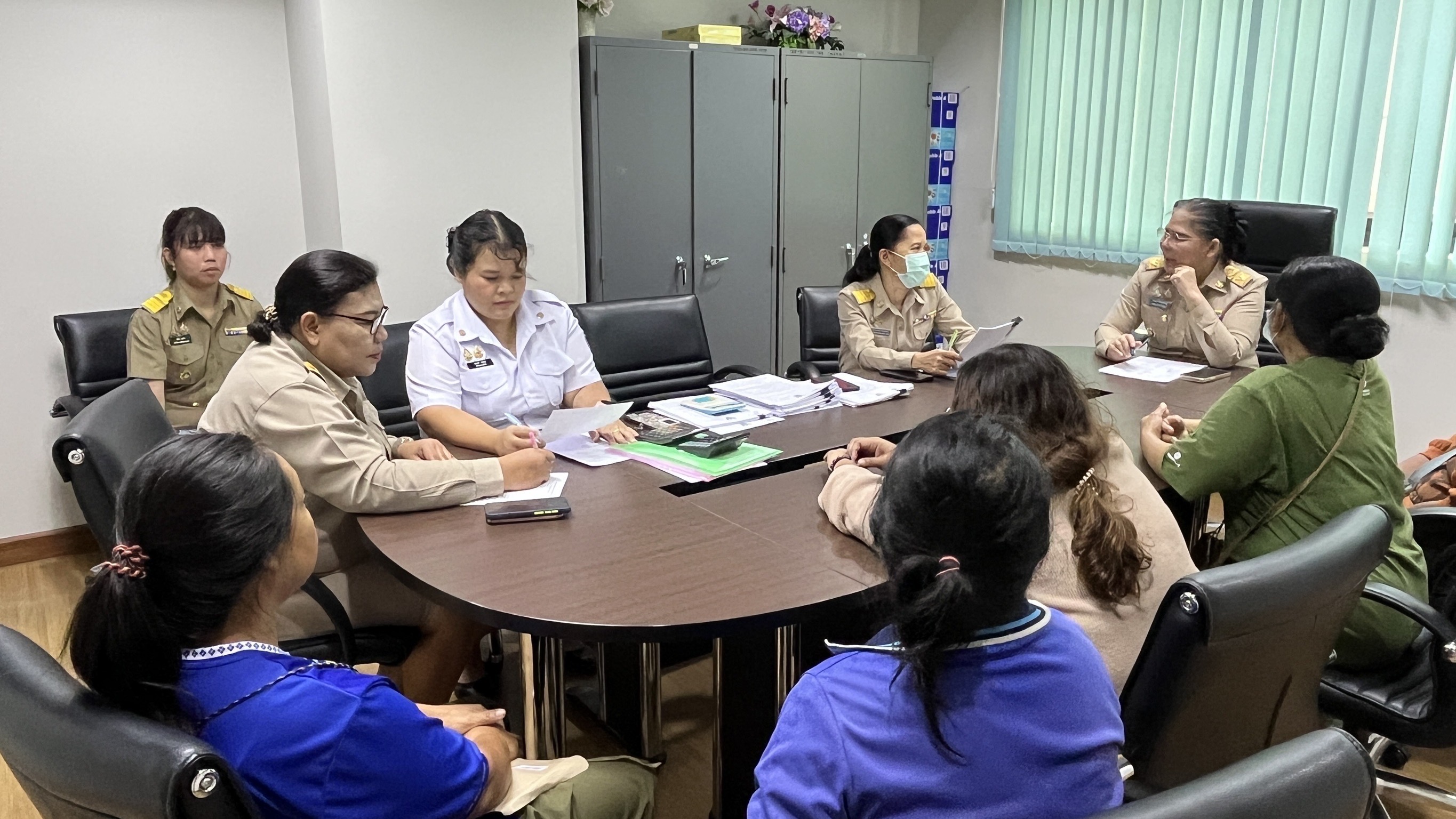 พช.สมุทรสงคราม ดำเนินการพิจารณาไกล่เกลี่ยลูกหนี้กองทุนพัฒนาบทบาทสตรี จังหวัดสมุทรสงคราม