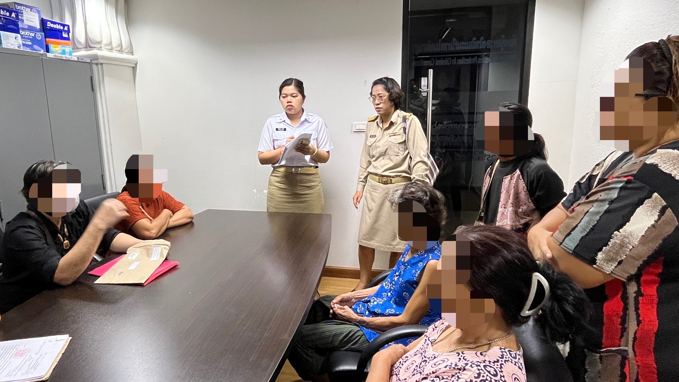 พช.สมุทรสงคราม ดำเนินการพิจารณาไกล่เกลี่ยลูกหนี้กองทุนพัฒนาบทบาทสตรี จังหวัดสมุทรสงคราม