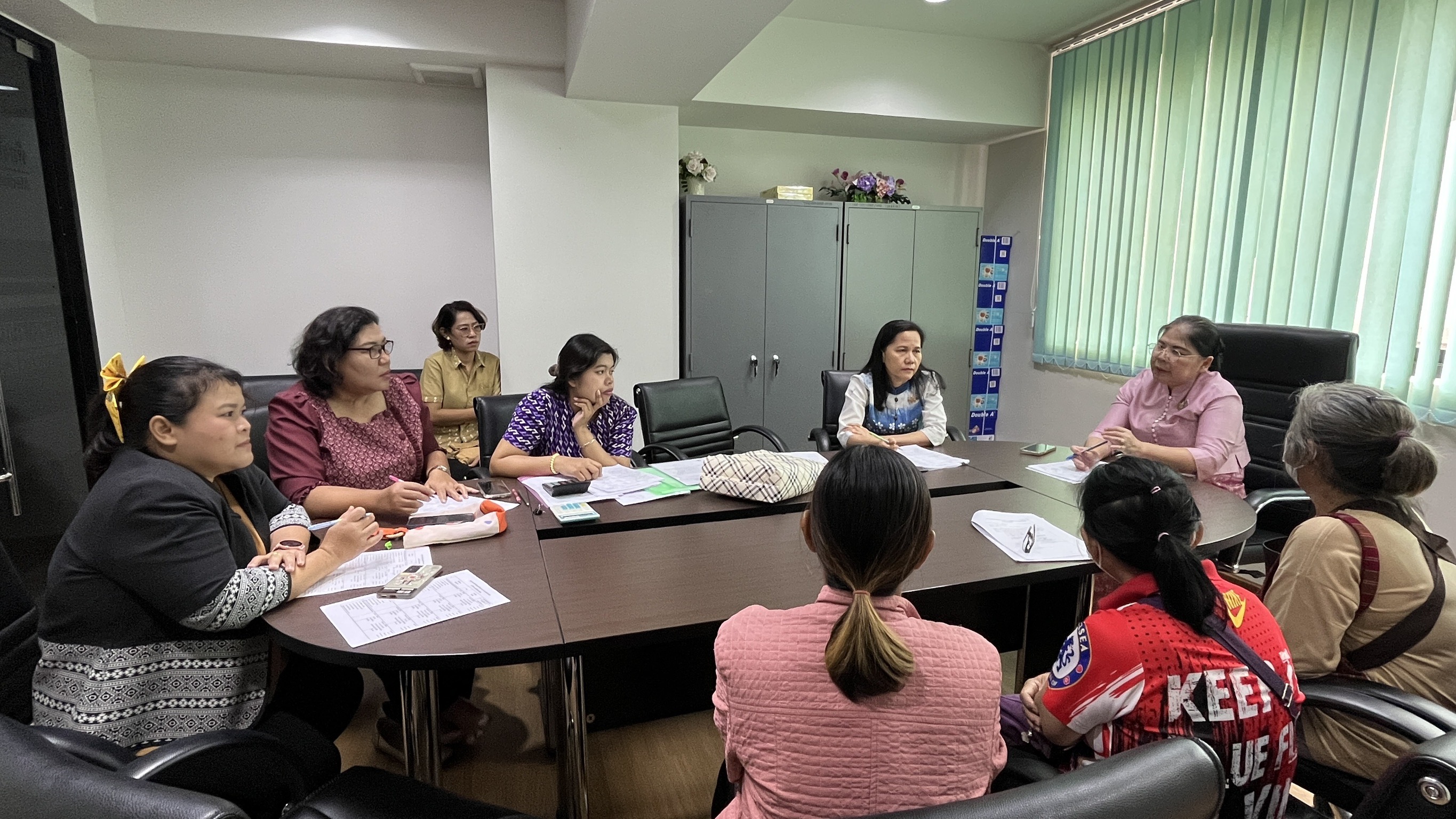 พช.สมุทรสงคราม ดำเนินการพิจารณาไกล่เกลี่ยลูกหนี้กองทุนพัฒนาบทบาทสตรี จังหวัดสมุทรสงคราม