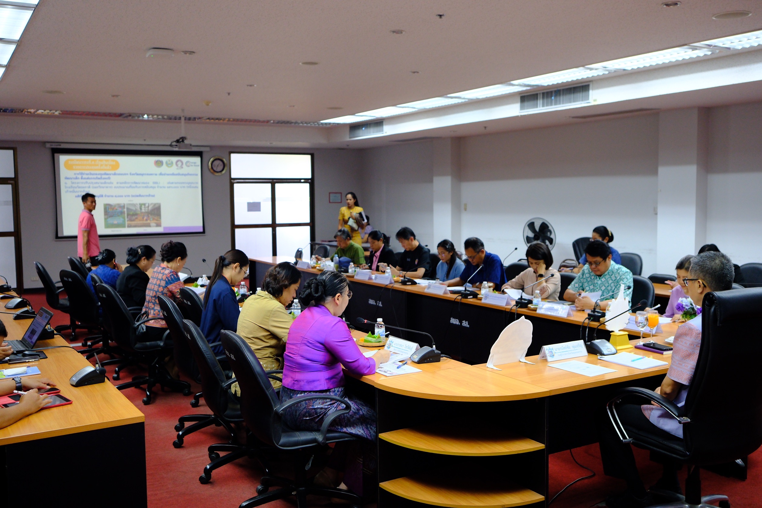 พช.สมุทรสงคราม ร่วมการประชุมคณะกรรมการบริหารกองทุนพัฒนาเด็กชนบทจังหวัดสมุทรสงคราม ครั้งที่ 2/2567