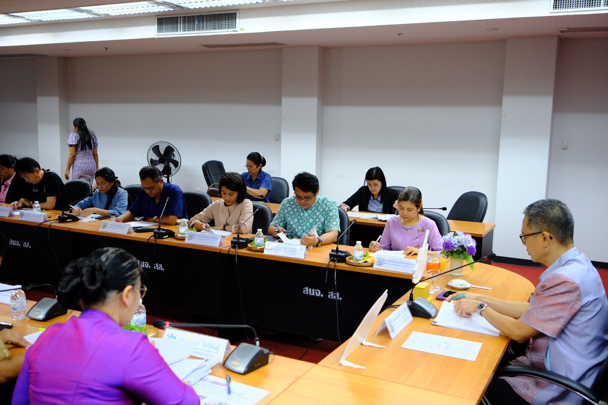 พช.สมุทรสงคราม ร่วมการประชุมคณะกรรมการบริหารกองทุนพัฒนาเด็กชนบทจังหวัดสมุทรสงคราม ครั้งที่ 2/2567