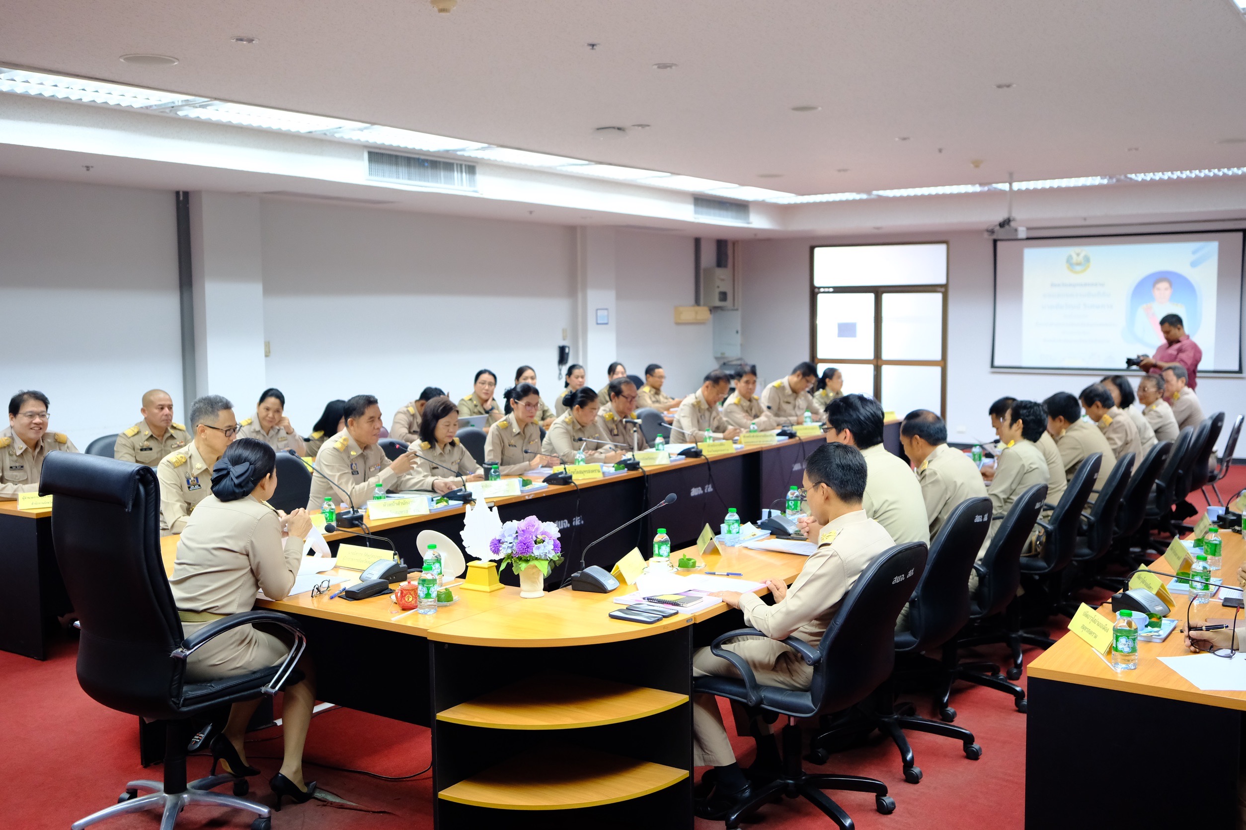 พช.สมุทรสงคราม ร่วมประชุมหัวหน้าส่วนราชการ หน่วยงานรัฐวิสาหกิจ สังกัดกระทรวงมหาดไทยและนายอำเภอ จังหวัดสมุทรสงคราม ครั้งที่ 11/2567