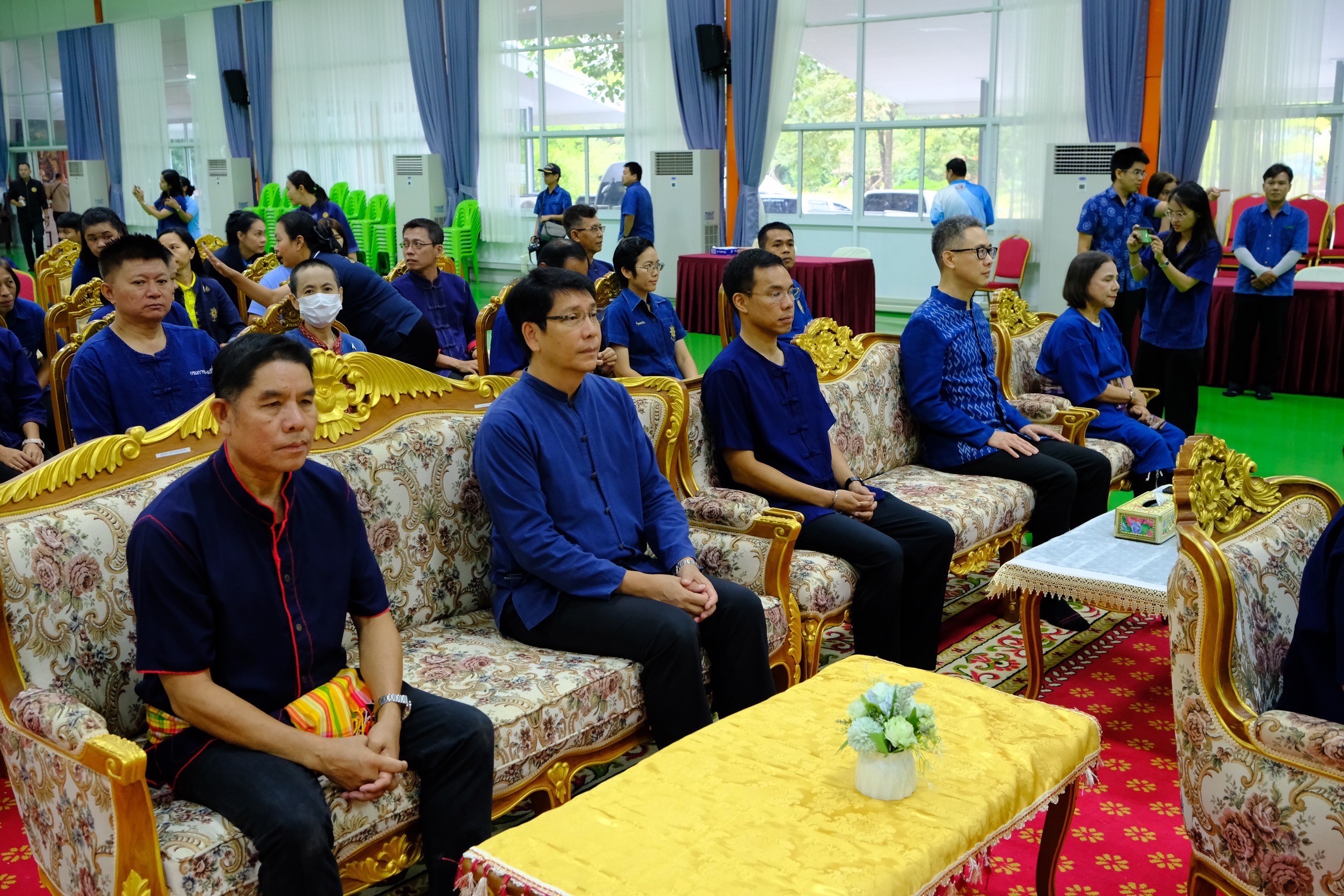 พช.สมุทรสงคราม ร่วมกิจกรรม “ปลูกวันแม่ เกี่ยววันพ่อ สานต่อนาปันสุข ปลูกข้าวให้น้อง พลังบวร” ปี 2567
