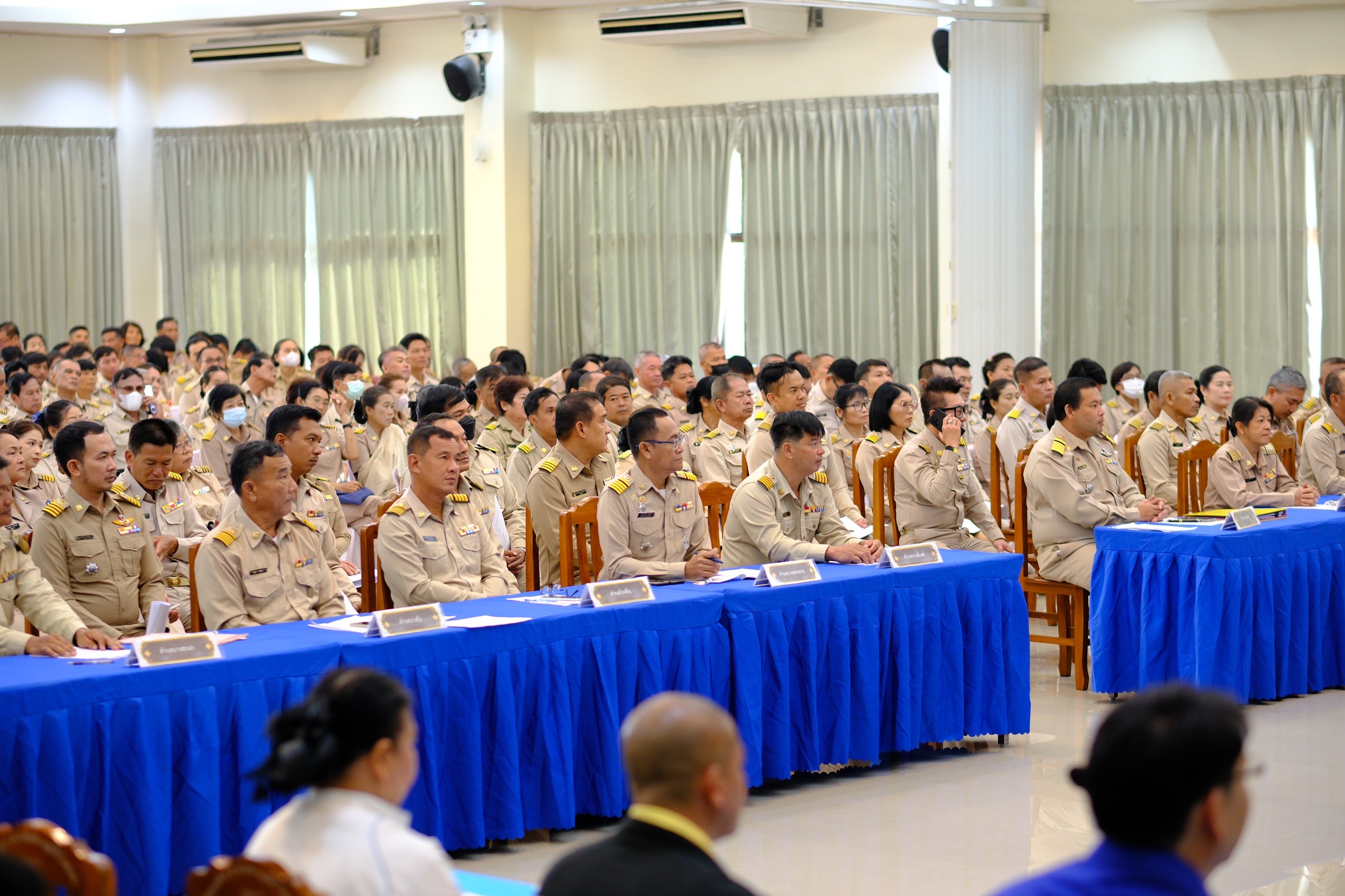 พช.สมุทรสงคราม ร่วมเป็นคณะในการลงพื้นที่มอบนโยบายและแนวทางการปฏิบัติราชการ ในเขตอำเภอบางคนที จังหวัดสมุทรสงคราม