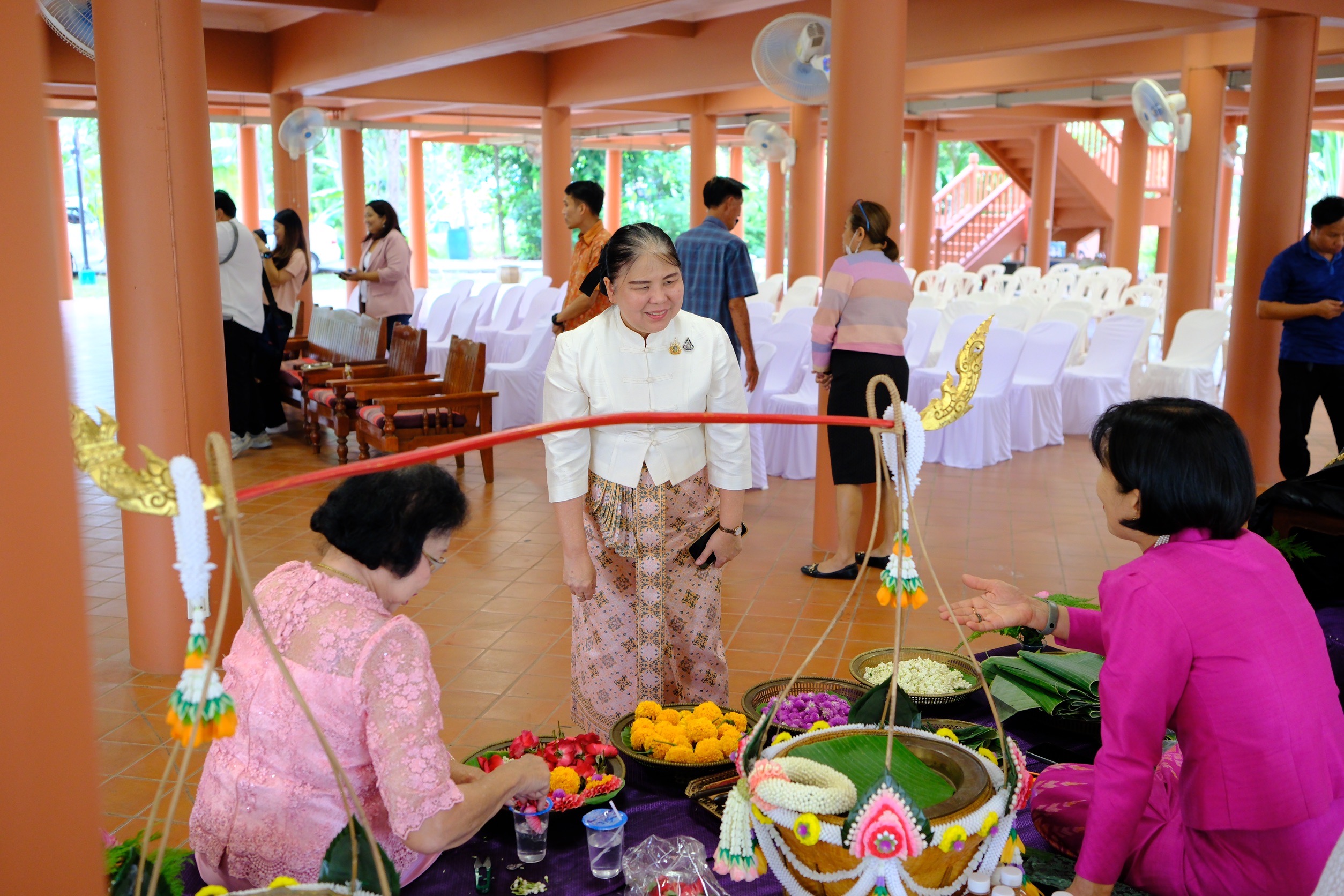 พช.สมุทรสงคราม ร่วมงานแถลงข่าวการจัดงานย้อยรอยวิถีชีวิตวัฒนธรรมแห่งสายน้ำแม่กลอง ประจำปี 2567