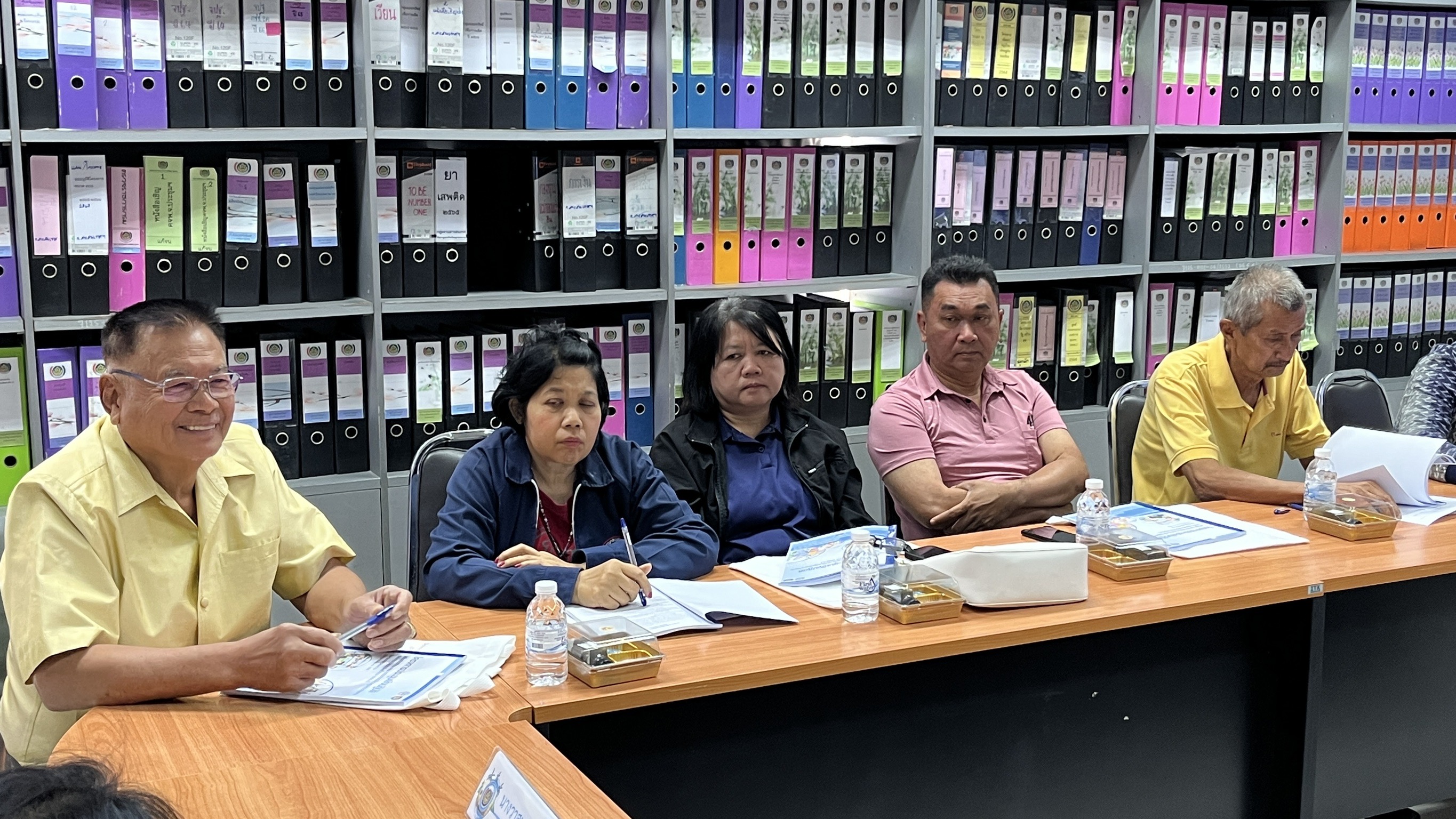 พช.สมุทรสงคราม จัดประชุมเชิงปฏิบัติการเสริมสร้างทักษะคณะกรรมการบริหารศูนย์ประสานงานองค์การชุมชนระดับอำเภอ (ศอช.อ.)