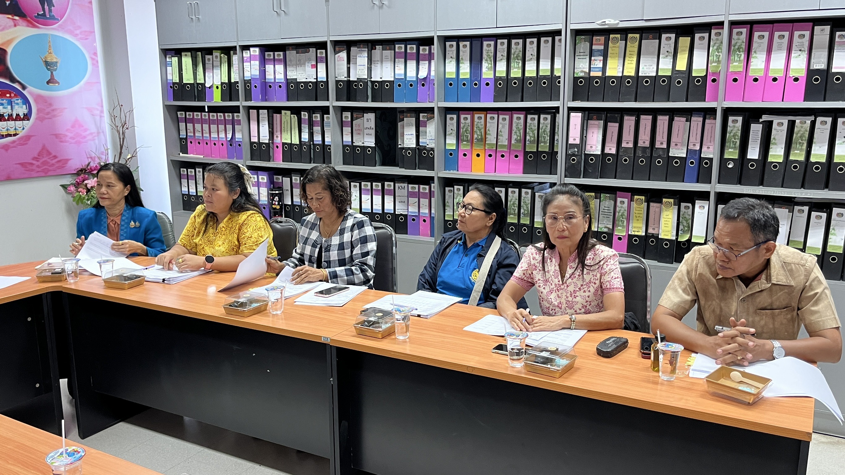 พช.สมุทรสงคราม ดำเนินประชุมคณะทำงานขับเคลื่อนกองทุนพัฒนาบทบาทสตรีจังหวัดสมุทรสงคราม ครั้งที่ 8/2567