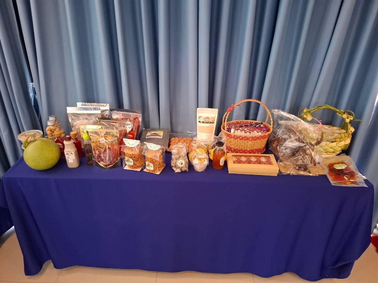 พช.สมุทรสงคราม จัดประชุมเชิงปฏิบัติการผู้ผลิต ผู้ประกอบการ OTOP ตามโครงการพัฒนาผลิตภัณฑ์ OTOP กลุ่มปรับตัวสู่การพัฒนา (Quadrant D) ให้มีคุณภาพมาตรฐาน