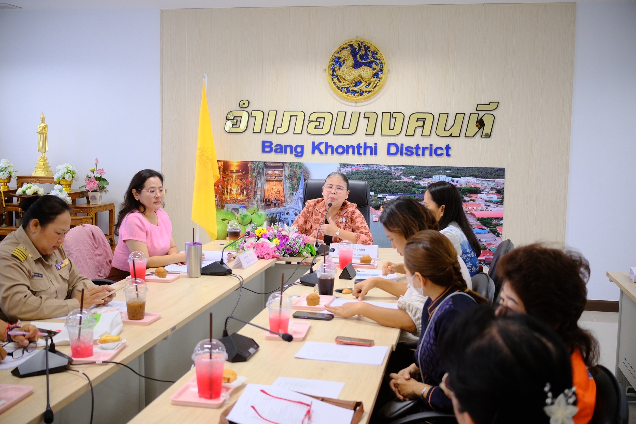 พช.สมุทรสงคราม ร่วมประชุมติดตามการดำเนินงานกองทุนพัฒนาบทบาทสตรีของอำเภอบางคนที จังหวัดสมุทรสงคราม