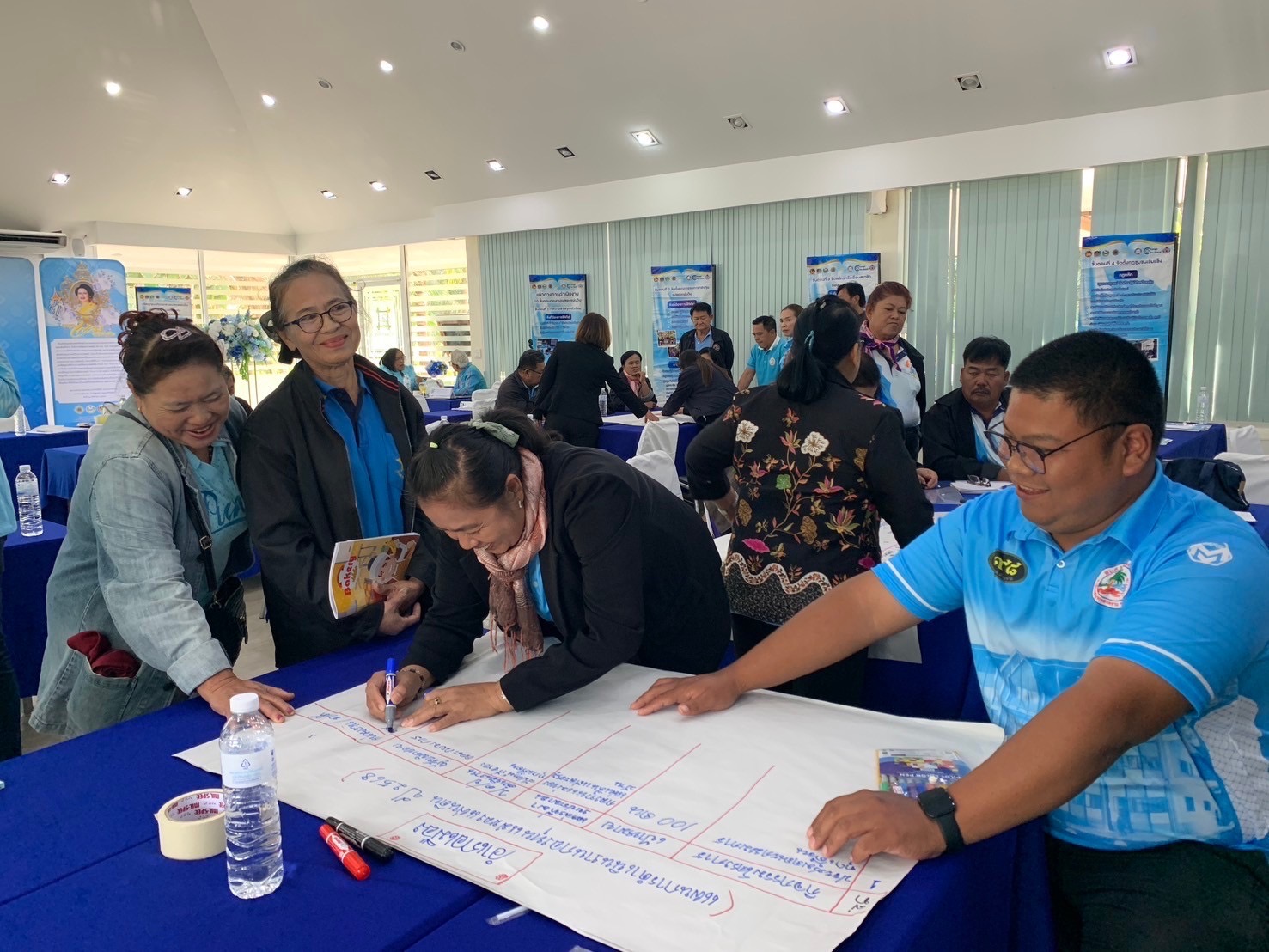 พช.สมุทรสงคราม จัดโครงการประชุมเชิงปฏิบัติการคณะกรรมการเครือข่ายกองทุนแม่ของแผ่นดินหนุนเสริมความเข้มแข็ง หมู่บ้าน/ชุมชน สู่การเป็นพื้นที่ปลอดภัยจากยาเสพติด