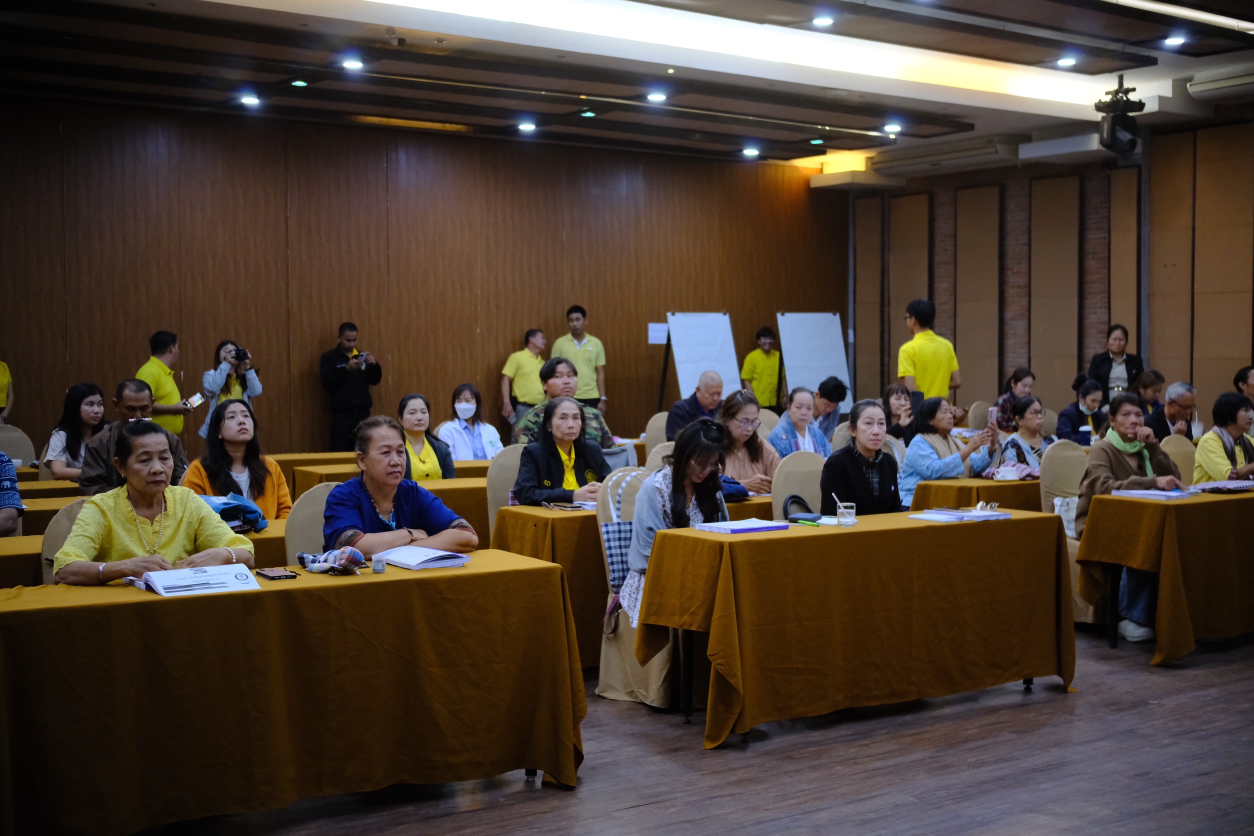 พช.สมุทรสงคราม ดำเนินโครงการส่งเสริมกระบวนการเครือข่ายองค์ความรู้ (Knowledge – Based OTOP: KBO) กิจกรรมที่ 1 พัฒนาศักยภาพเครือข่ายองค์ความรู้ (Knowledge – Based OTOP : KBO)